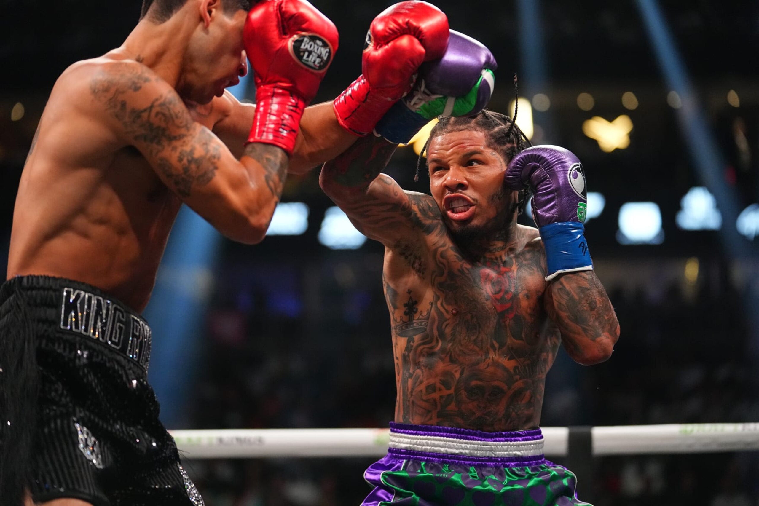 Boxing: Gervonta Davis (R) and Ryan Garcia (L) exchange punches during fight at T-Mobile Arena. 
Las Vegas, NV 4/22/2023 
CREDIT: Erick W. Rasco (Photo by Erick W. Rasco/Sports Illustrated via Getty Images) 
(Set Number: X164350 TK1)
