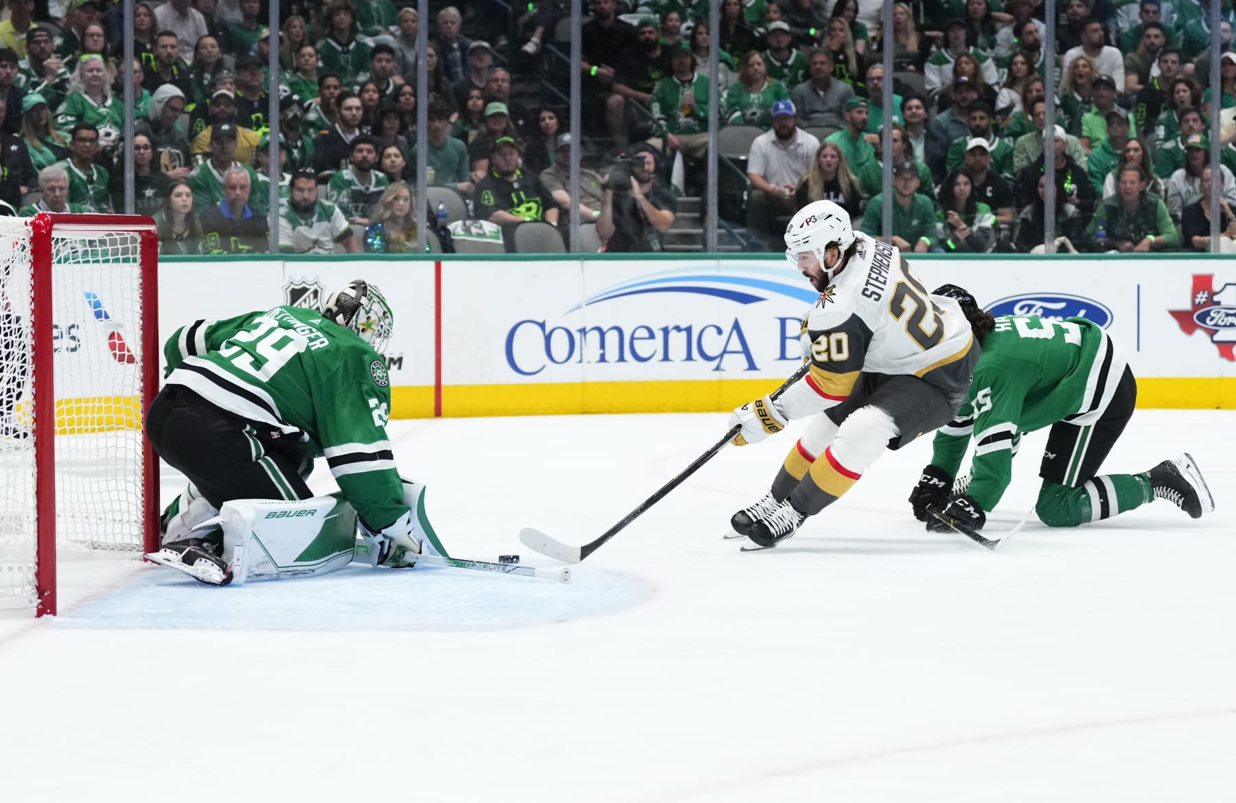 DALLAS, TEXAS - MAY 29: Jake Oettinger #29 of the Dallas Stars saves an attempt by Chandler Stephenson #20 of the Vegas Golden Knights during the first period in Game Six of the Western Conference Final of the 2023 Stanley Cup Playoffs at American Airlines Center on May 29, 2023 in Dallas, Texas. (Photo by Jeff Bottari/NHLI via Getty Images)