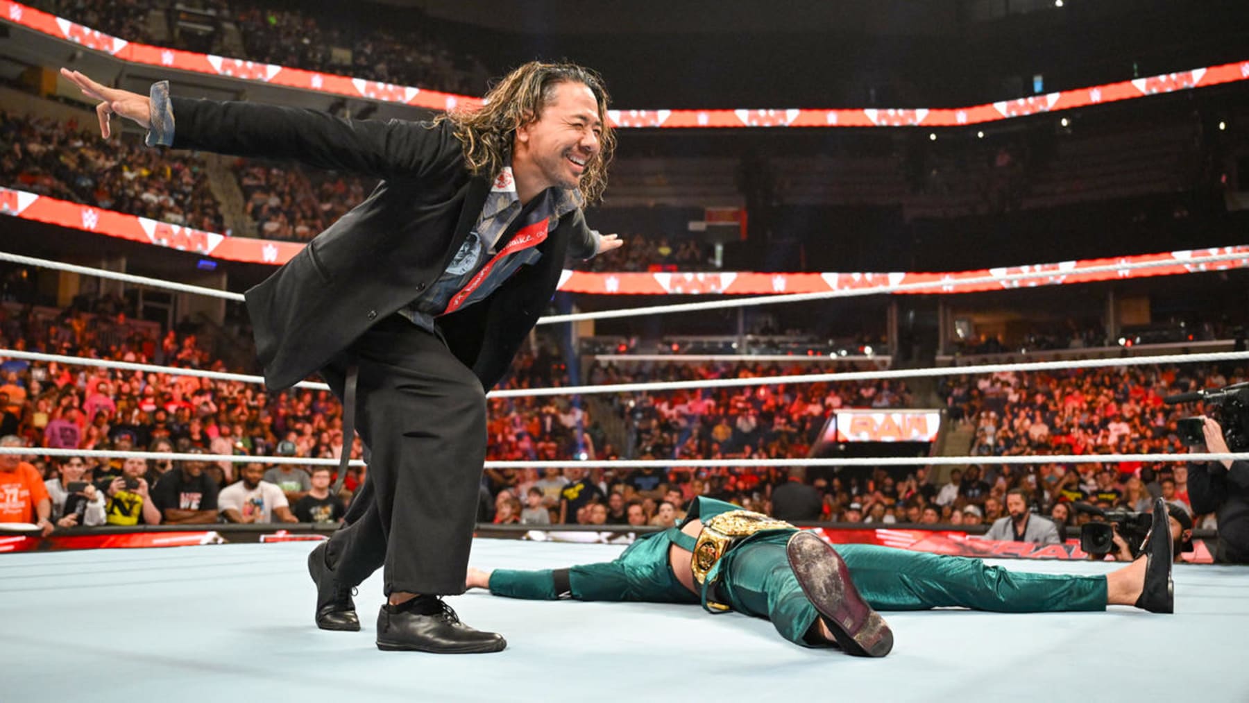 Seth Rollins and Shinsuke Nakamura will be front and center at WWE Payback with no one from The Bloodline currently set to appear.