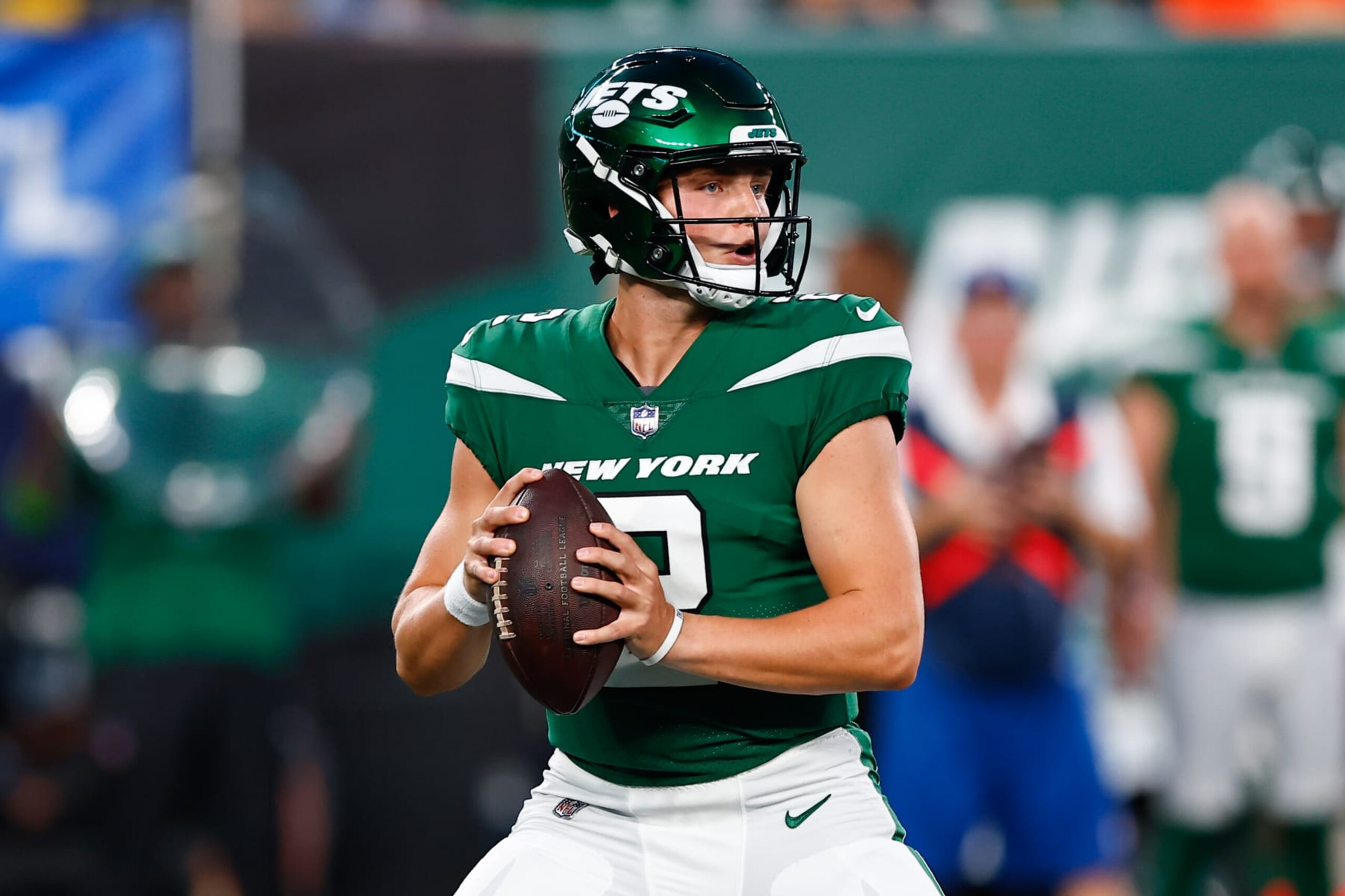 EAST RUTHERFORD, NJ - AUGUST 19: Zach Wilson #2 of the New York Jets drops back to pass during the Preseason game against the Tampa Bay Buccaneers on August 19, 2023 at MetLife Stadium in East Rutherford, New Jersey. (Photo by Rich Graessle/Icon Sportswire via Getty Images) EAST RUTHERFORD, NJ - AUGUST 19: Zach Wilson #2 of the New York Jets drops back to pass during the Preseason game against the Tampa Bay Buccaneers on August 19, 2023 at MetLife Stadium in East Rutherford, New Jersey. (Photo by Rich Graessle/Icon Sportswire via Getty Images)