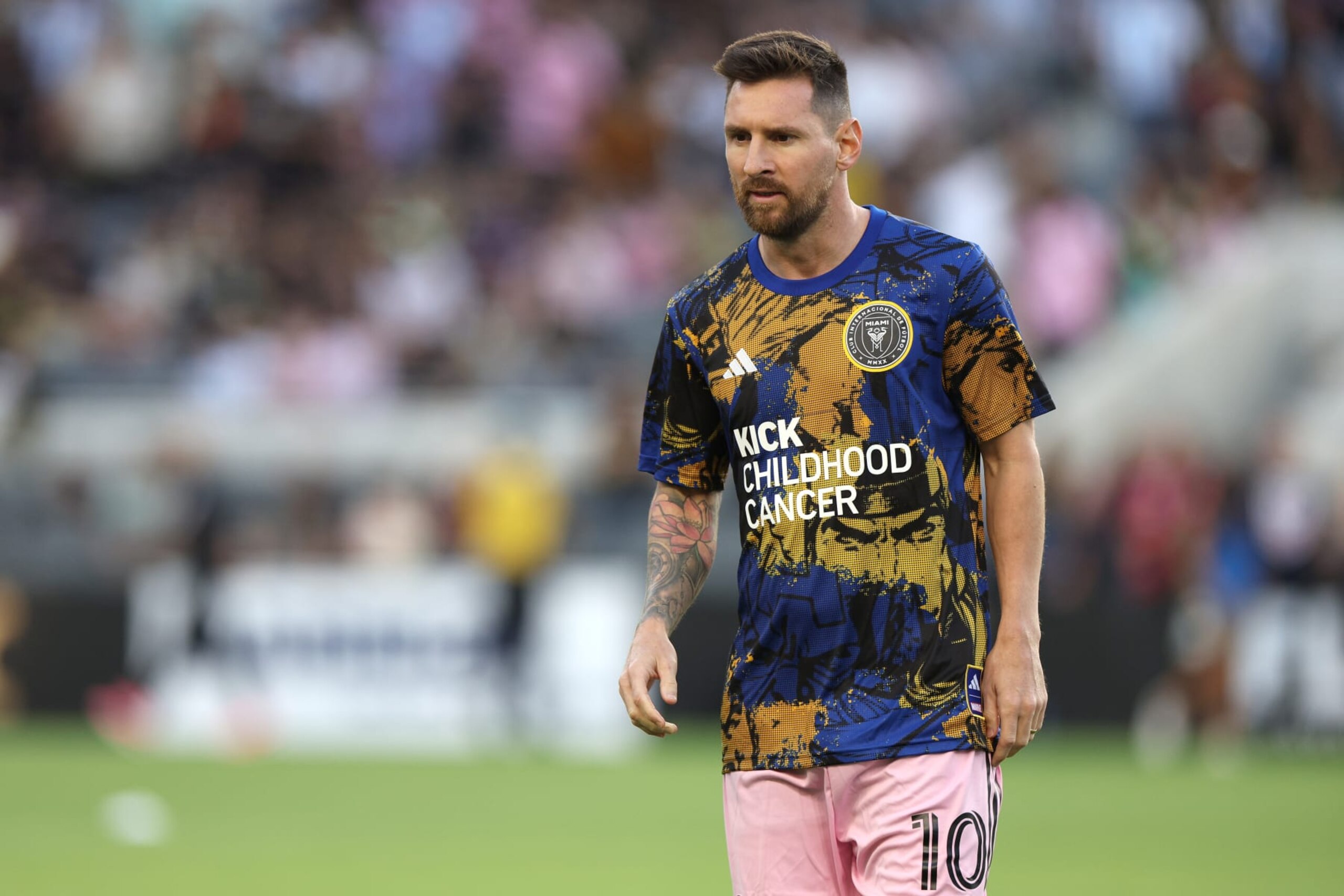 LOS ANGELES, CALIFORNIA - SEPTEMBER 03: Lionel Messi #10 of Inter Miami CF looks on prior to a match between Inter Miami CF and Los Angeles Football Club at BMO Stadium on September 03, 2023 in Los Angeles, California. (Photo by Harry How/Getty Images)