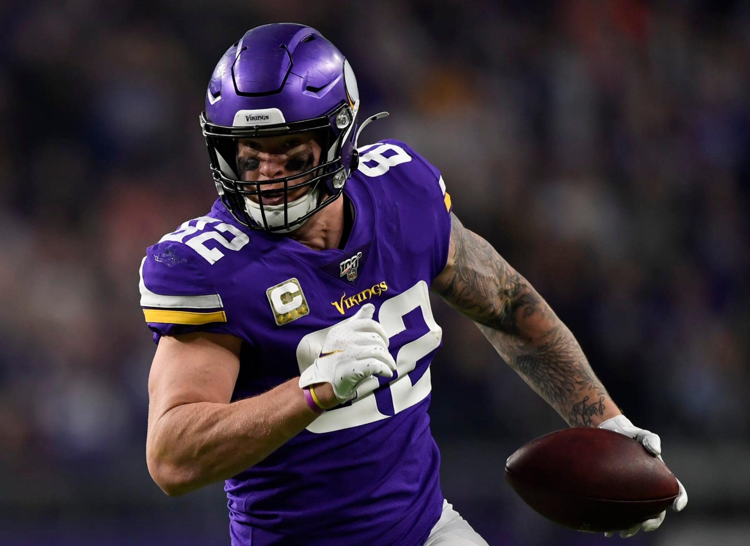 MINNEAPOLIS, MINNESOTA - NOVEMBER 17:  Kyle Rudolph #82 of the Minnesota Vikings makes a touchdown pass reception against the Denver Broncos in the fourth quarter at U.S. Bank Stadium on November 17, 2019 in Minneapolis, Minnesota. (Photo by Hannah Foslien/Getty Images)