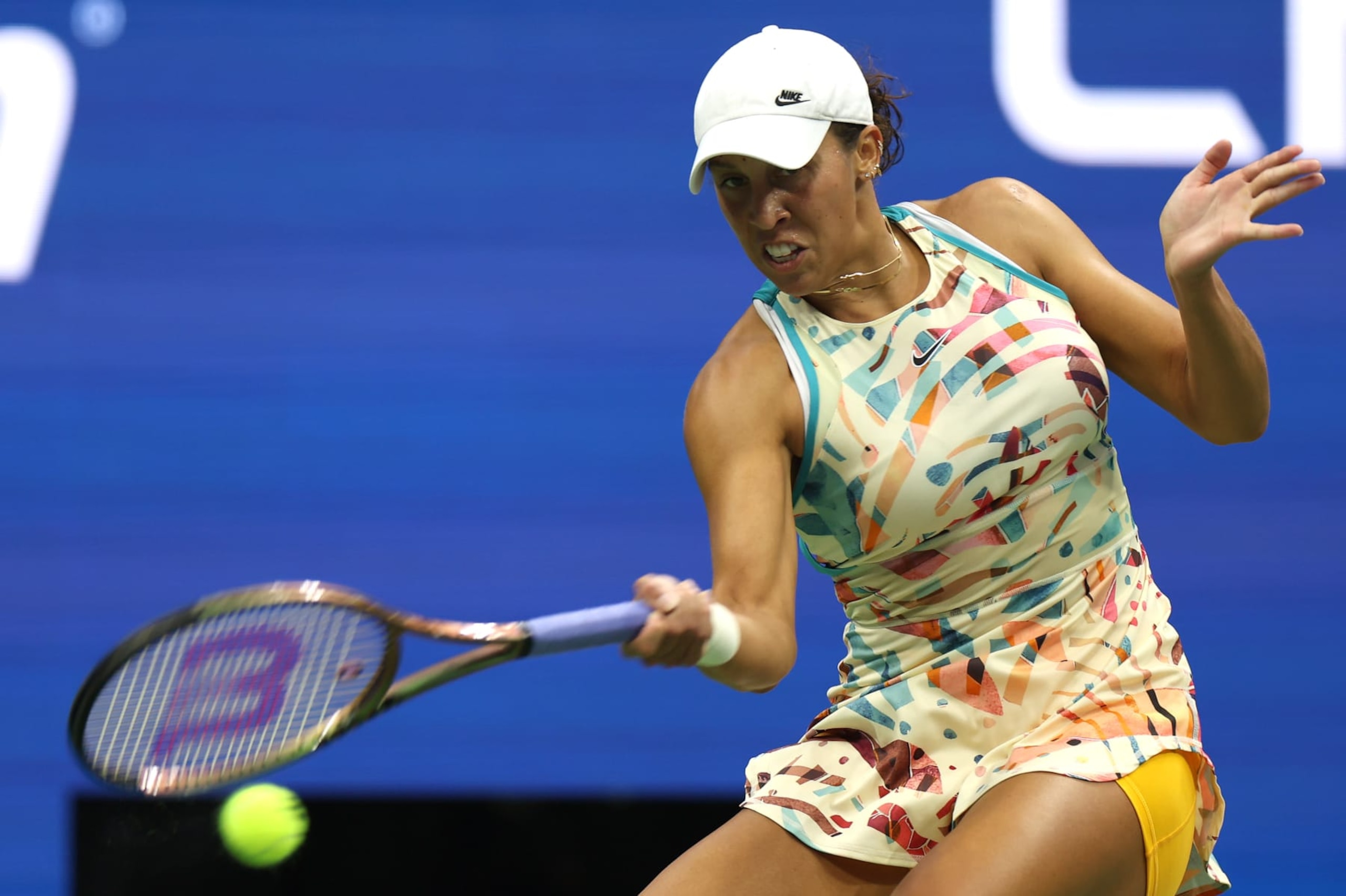 NEW YORK, NEW YORK - SEPTEMBER 04: Madison Keys of the United States returns a shot against Jessica Pegula of the United States during their Womens' Singles Fourth Round match on Day Eight of the 2023 US Open at the USTA Billie Jean King National Tennis Center on September 04, 2023 in the Flushing neighborhood of the Queens borough of New York City. (Photo by Al Bello/Getty Images)