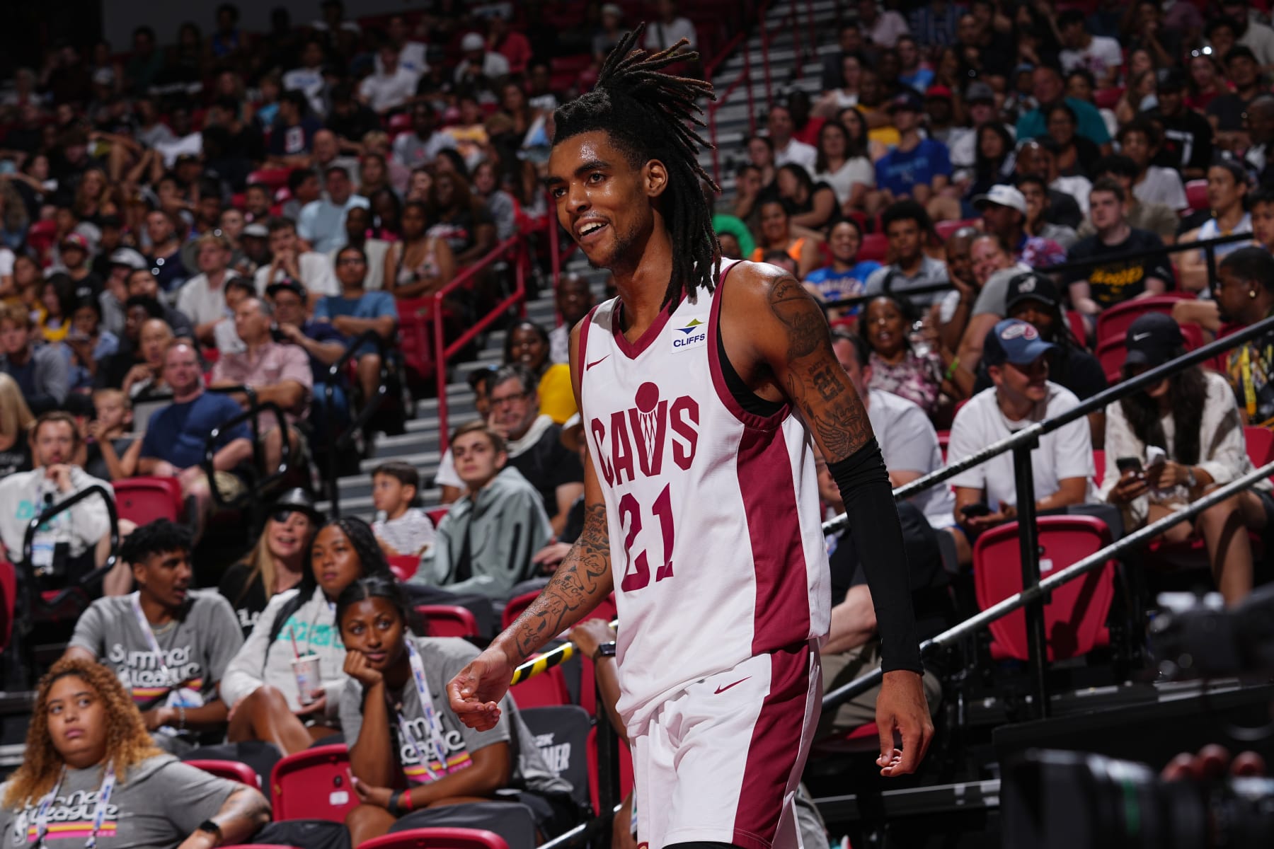 LAS VEGAS, NV - JULY 17: Emoni Bates #21 of the Cleveland Cavaliers smiles during the 2023 NBA Summer League Championship Game against the Houston Rockets  July 17, 2023 at the Thomas & Mack Center in Las Vegas, Nevada. NOTE TO USER: User expressly acknowledges and agrees that, by downloading and or using this photograph, User is consenting to the terms and conditions of the Getty Images License Agreement. Mandatory Copyright Notice: Copyright 2023 NBAE (Photo by Bart Young/NBAE via Getty Images)