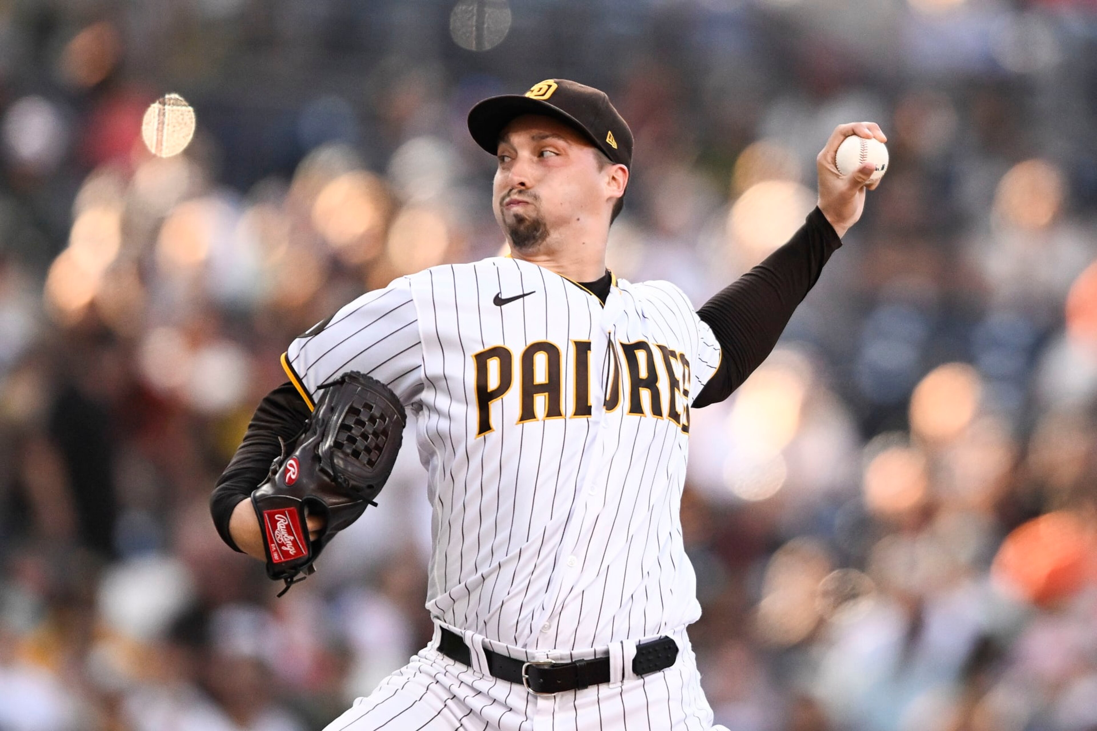 SAN DIEGO, CA - SEPTEMBER 02: Blake Snell #4 of the San Diego Padres pitches during the first inning against the San Francisco Giants at Petco Park on September 2, 2023 in San Diego, California. (Photo by Denis Poroy/Getty Images) SAN DIEGO, CA - SEPTEMBER 02: Blake Snell #4 of the San Diego Padres pitches during the first inning against the San Francisco Giants at Petco Park on September 2, 2023 in San Diego, California. (Photo by Denis Poroy/Getty Images)