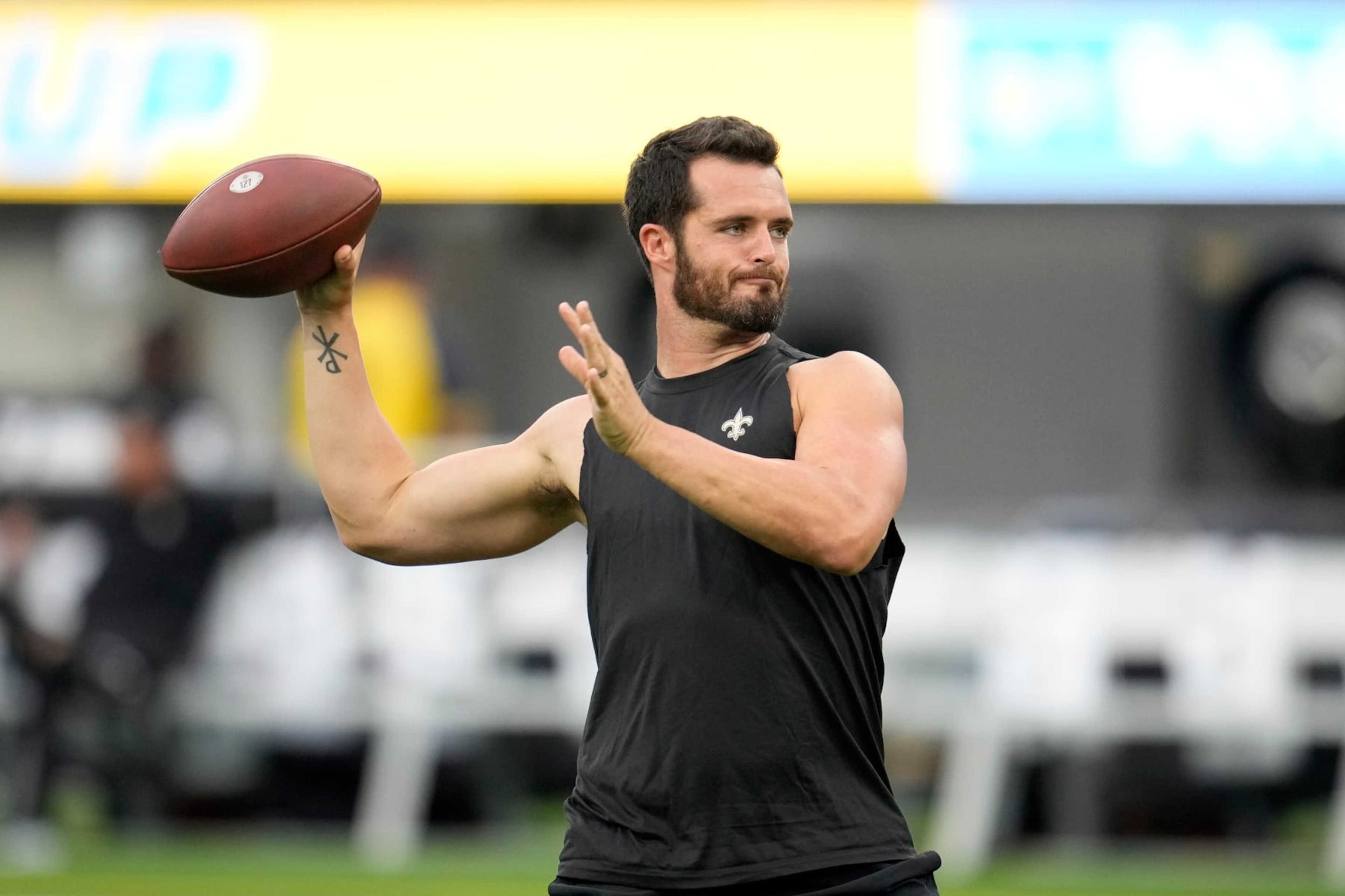 New Orleans Saints quarterback Derek Carr New Orleans Saints quarterback Derek Carr