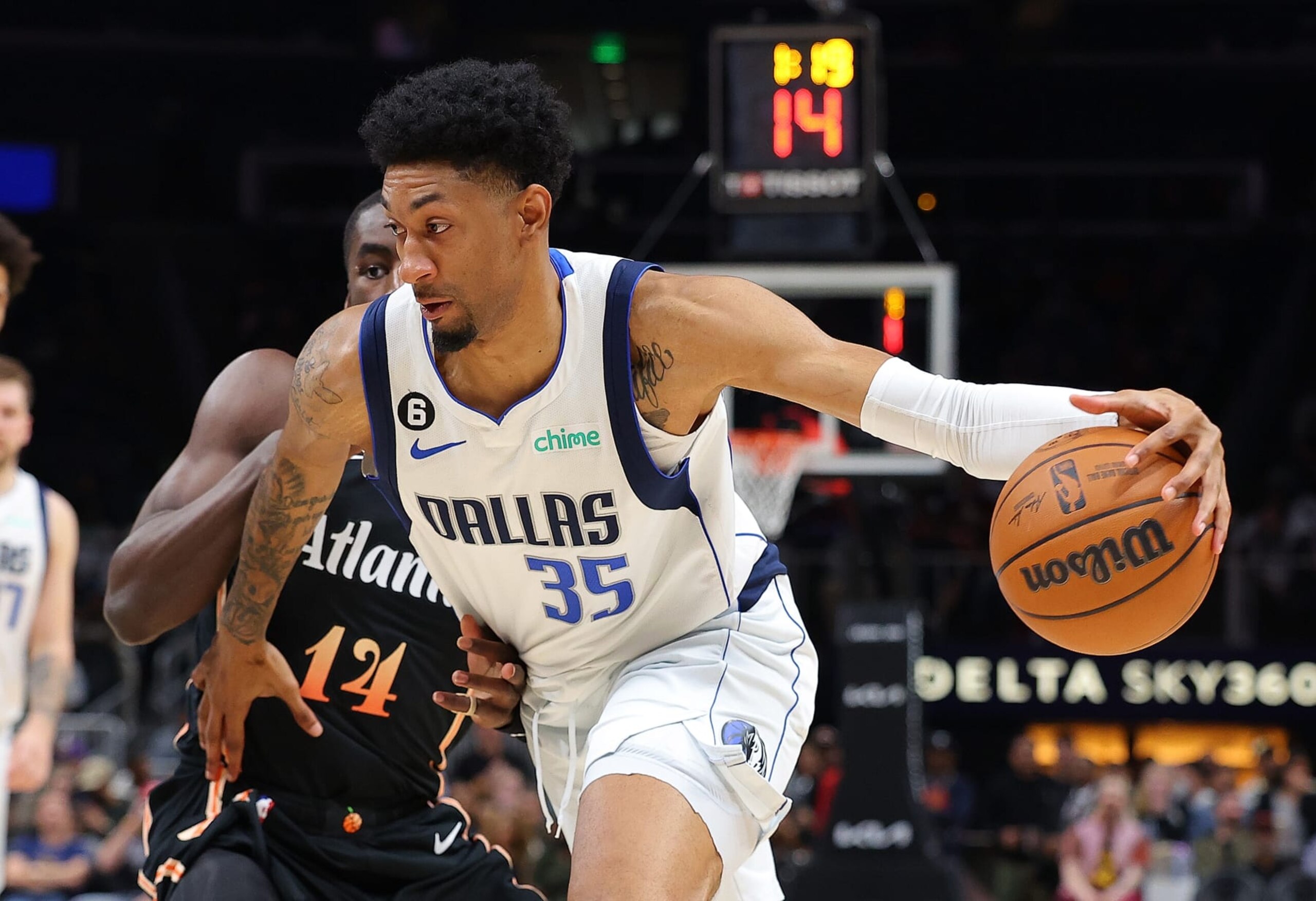ATLANTA, GEORGIA - APRIL 02: Christian Wood #35 of the Dallas Mavericks against AJ Griffin #14 of the Atlanta Hawks during the first quarter at State Farm Arena on April 02, 2023 in Atlanta, Georgia. NOTE TO USER: User expressly acknowledges and agrees that, by downloading and or using this photograph, User is consenting to the terms and conditions of the Getty Images License Agreement. (Photo by Kevin C. Cox/Getty Images) ATLANTA, GEORGIA - APRIL 02: Christian Wood #35 of the Dallas Mavericks against AJ Griffin #14 of the Atlanta Hawks during the first quarter at State Farm Arena on April 02, 2023 in Atlanta, Georgia. NOTE TO USER: User expressly acknowledges and agrees that, by downloading and or using this photograph, User is consenting to the terms and conditions of the Getty Images License Agreement. (Photo by Kevin C. Cox/Getty Images)