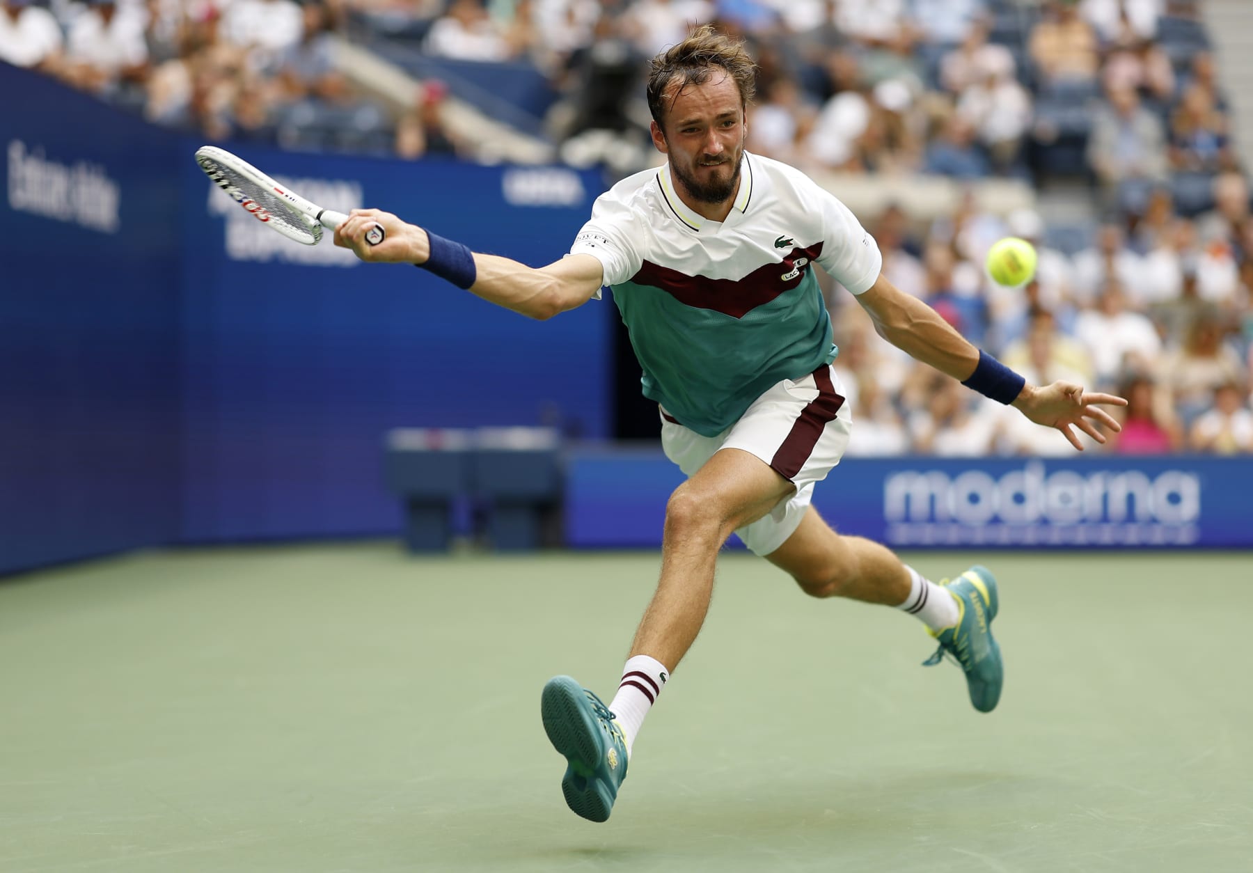 NEW YORK, NEW YORK - SEPTEMBER 06: Daniil Medvedev returns a shot against Andrey Rublev during their Men's Singles Quarterfinal match on Day Ten of the 2023 US Open at the USTA Billie Jean King National Tennis Center on September 06, 2023 in the Flushing neighborhood of the Queens borough of New York City. (Photo by Sarah Stier/Getty Images)