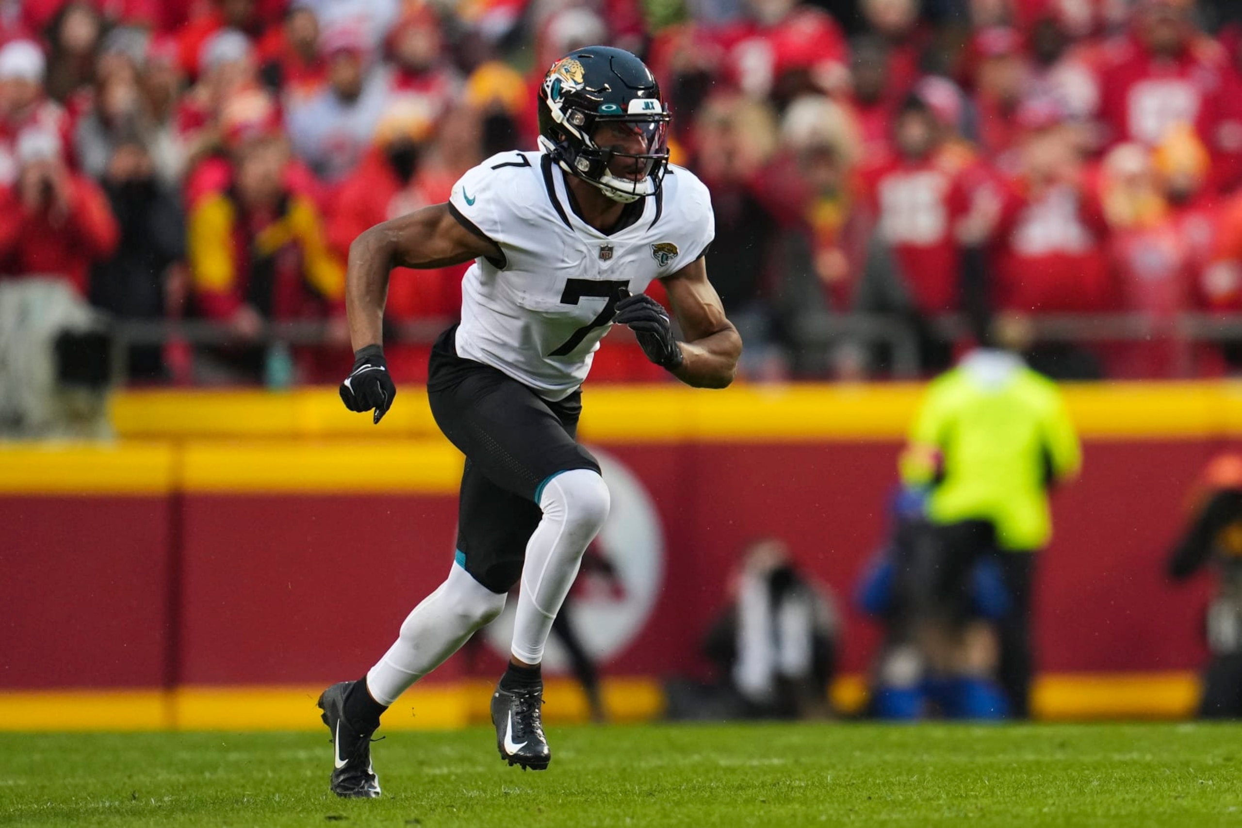 Zay Jones