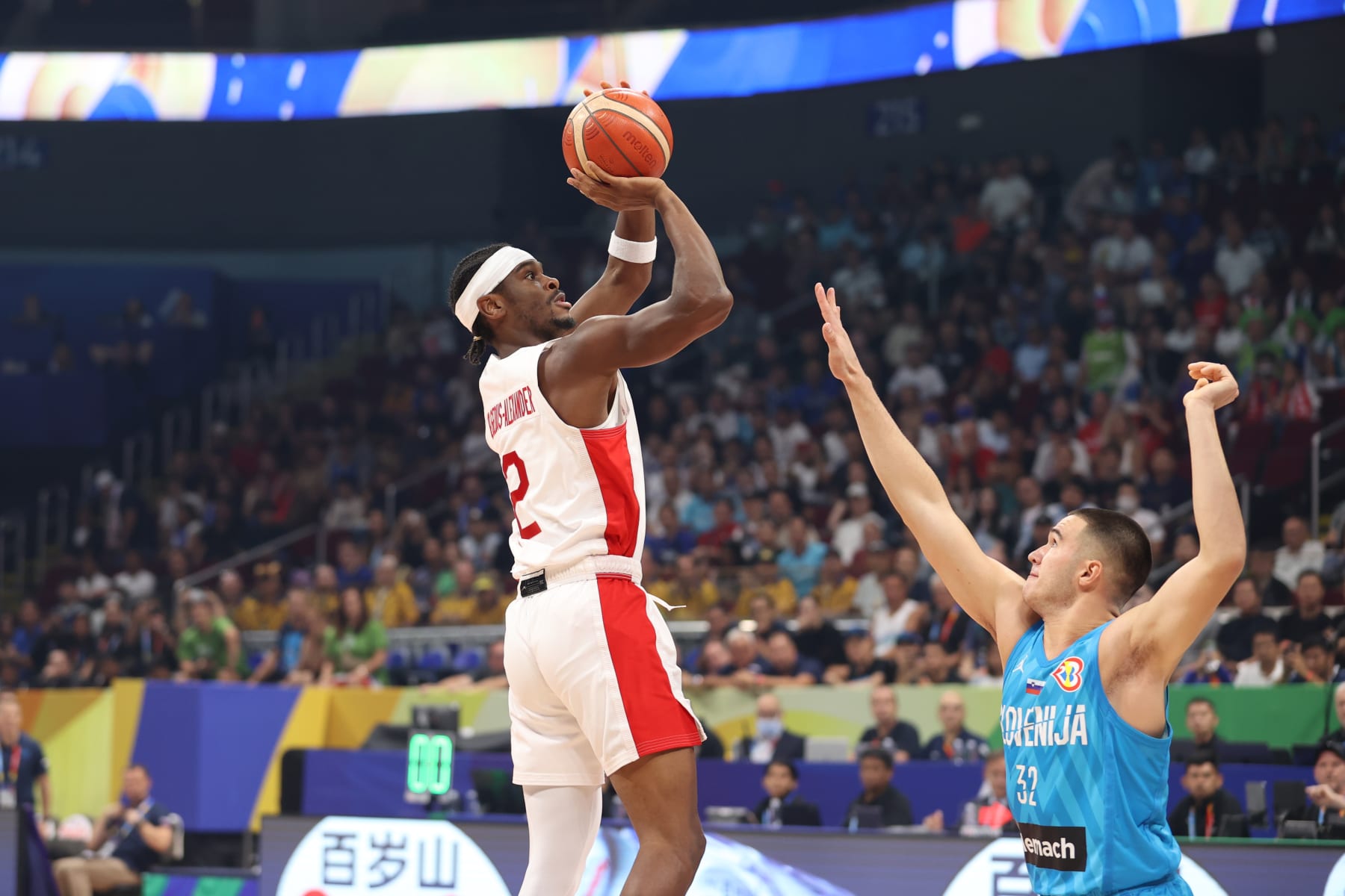 MANILA, PHILIPPINES - SEPTEMBER 6: Shai Gilgeous-Alexander of Canada shoots the ball against Slovenia as part of the 2023 FIBA World Cup on September 6, 2023 at Mall of Asia Arena in Manila, Philippines. NOTE TO USER: User expressly acknowledges and agrees that, by downloading and/or using this photograph, user is consenting to the terms and conditions of the Getty Images License Agreement. Mandatory Copyright Notice: Copyright 2023 NBAE (Photo by Stephen Gosling/NBAE via Getty Images)