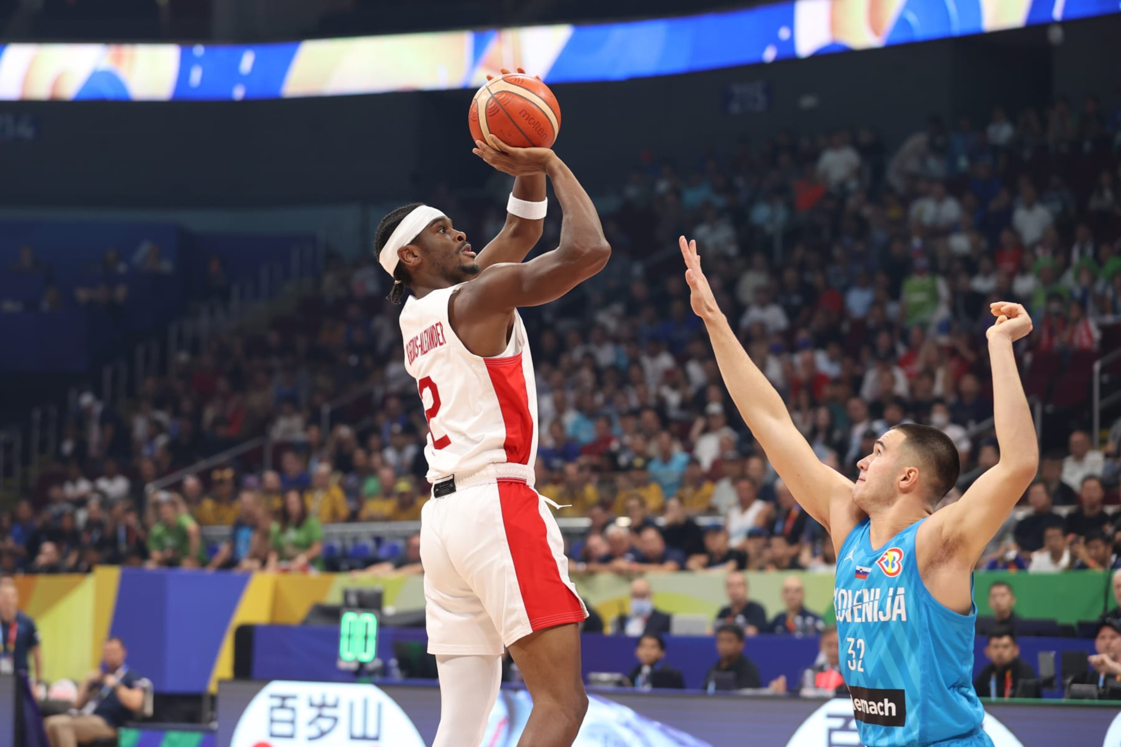 MANILA, PHILIPPINES - SEPTEMBER 6: Shai Gilgeous-Alexander of Canada shoots the ball against Slovenia as part of the 2023 FIBA World Cup on September 6, 2023 at Mall of Asia Arena in Manila, Philippines. NOTE TO USER: User expressly acknowledges and agrees that, by downloading and/or using this photograph, user is consenting to the terms and conditions of the Getty Images License Agreement. Mandatory Copyright Notice: Copyright 2023 NBAE (Photo by Stephen Gosling/NBAE via Getty Images) MANILA, PHILIPPINES - SEPTEMBER 6: Shai Gilgeous-Alexander of Canada shoots the ball against Slovenia as part of the 2023 FIBA World Cup on September 6, 2023 at Mall of Asia Arena in Manila, Philippines. NOTE TO USER: User expressly acknowledges and agrees that, by downloading and/or using this photograph, user is consenting to the terms and conditions of the Getty Images License Agreement. Mandatory Copyright Notice: Copyright 2023 NBAE (Photo by Stephen Gosling/NBAE via Getty Images)