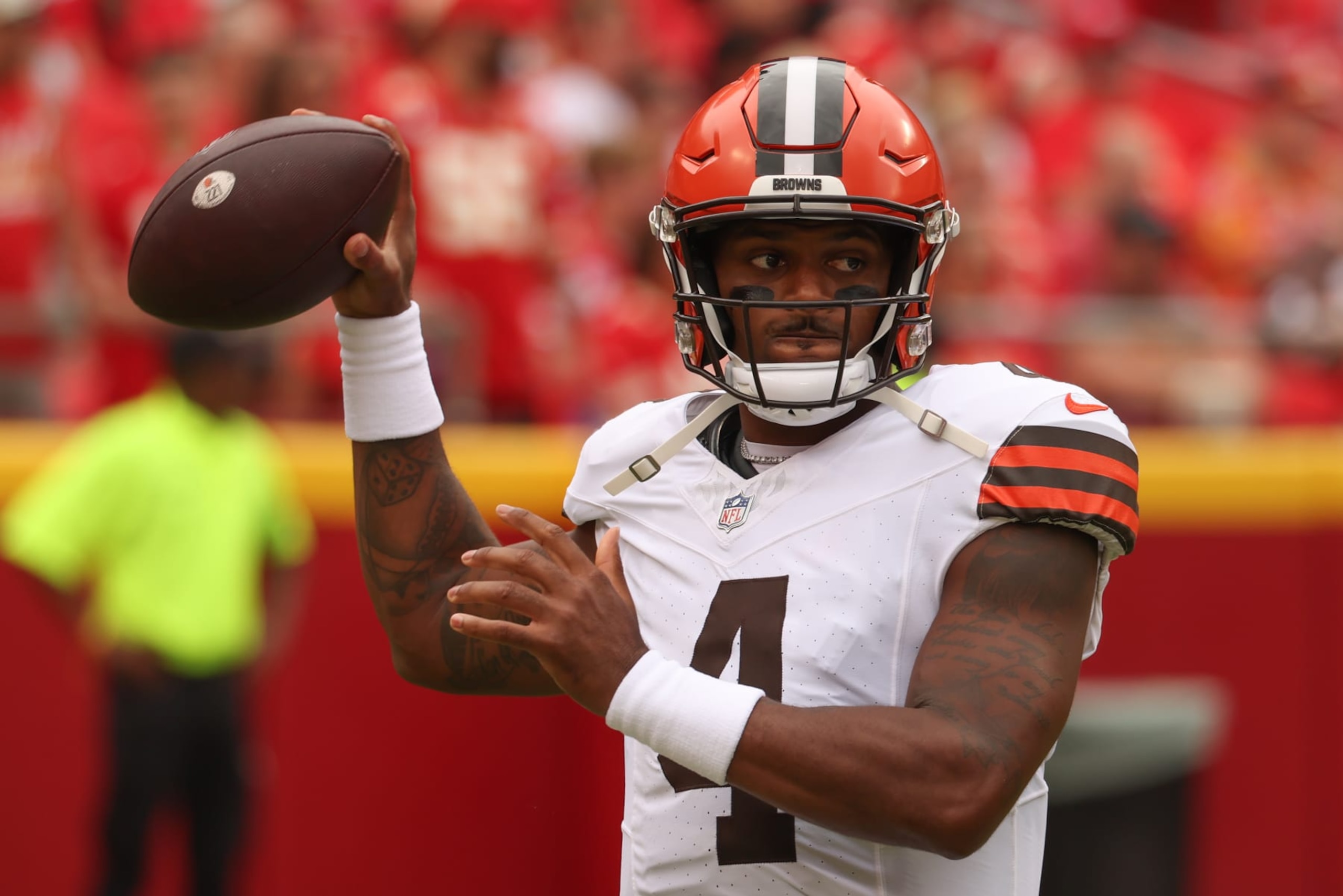 KANSAS CITY, MO - AUGUST 26: Cleveland Browns quarterback Deshaun Watson (4) throws a pass before an NFL preseason game between the Cleveland Browns and Kansas City Chiefs on Aug 26, 2023 at GEHA Field at Arrowhead Stadium in Kansas City, MO. (Photo by Scott Winters/Icon Sportswire via Getty Images)