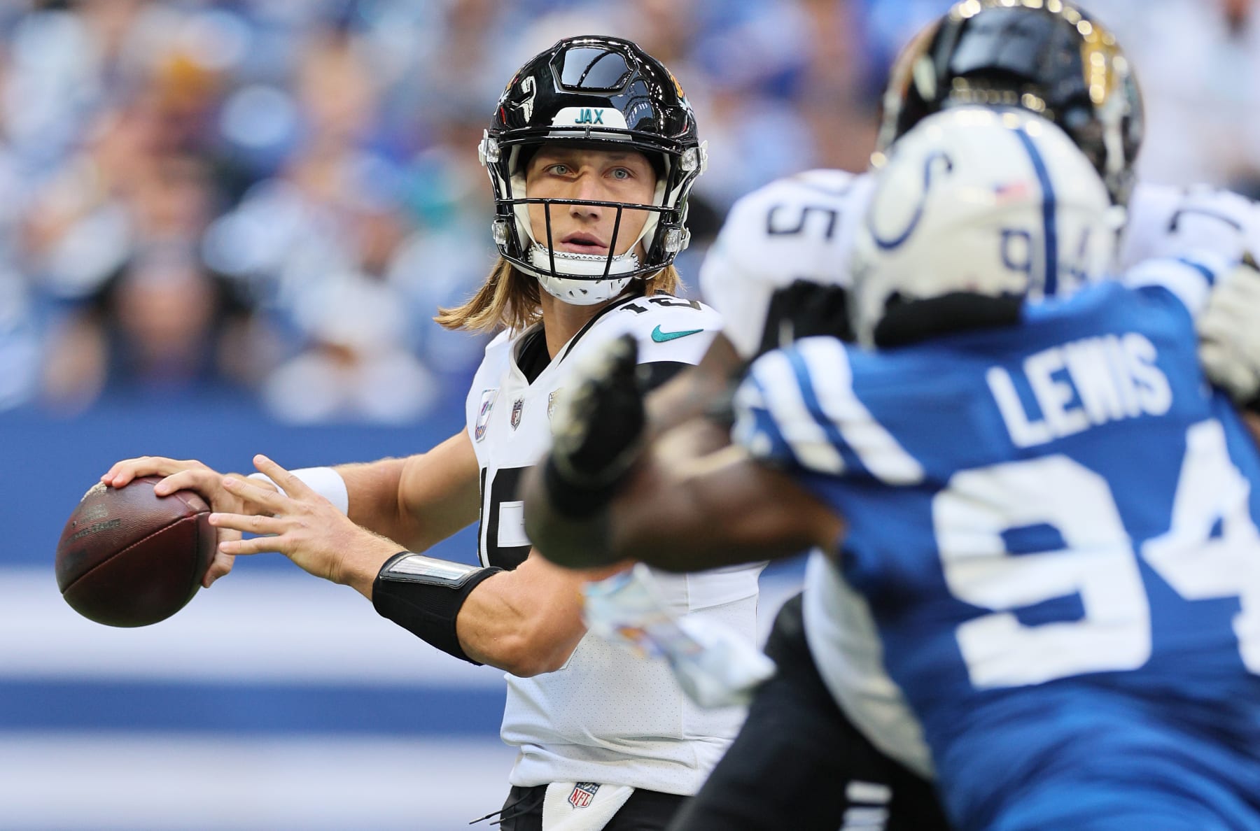 INDIANAPOLIS, INDIANA - OCTOBER 16:  Trevor Lawrence #16 of the Jacksonville Jaguars against the Indianapolis Colts  at Lucas Oil Stadium on October 16, 2022 in Indianapolis, Indiana. (Photo by Andy Lyons/Getty Images)