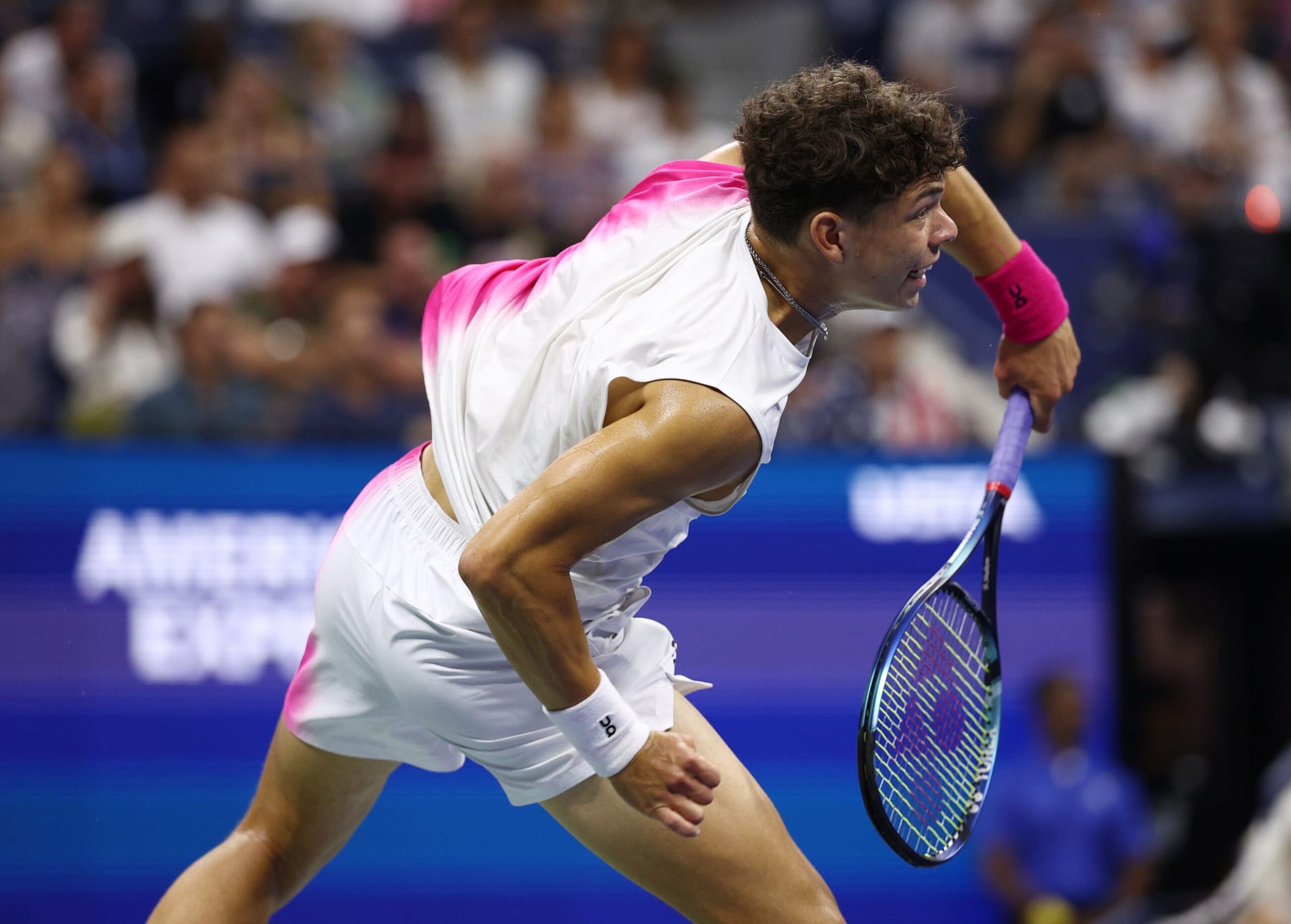 NEW YORK, NEW YORK - SEPTEMBER 08: Ben Shelton of the United States returns a shot against Novak Djokovic of Serbia during their Men's Singles Semifinal match on Day Twelve of the 2023 US Open at the USTA Billie Jean King National Tennis Center on September 08, 2023 in the Flushing neighborhood of the Queens borough of New York City. (Photo by Elsa/Getty Images)