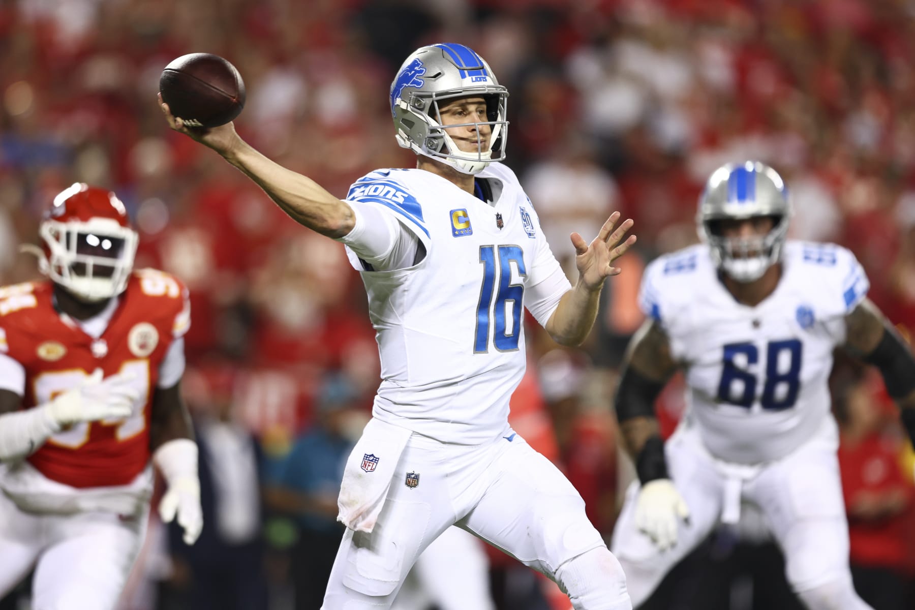 KANSAS CITY, MO - SEPTEMBER 7: Jared Goff #16 of the Detroit Lions throws a pass during the third quarter of an NFL football game against the Kansas City Chiefs at GEHA Field at Arrowhead Stadium on September 7, 2023 in Kansas City, Missouri. (Photo by Kevin Sabitus/Getty Images)
