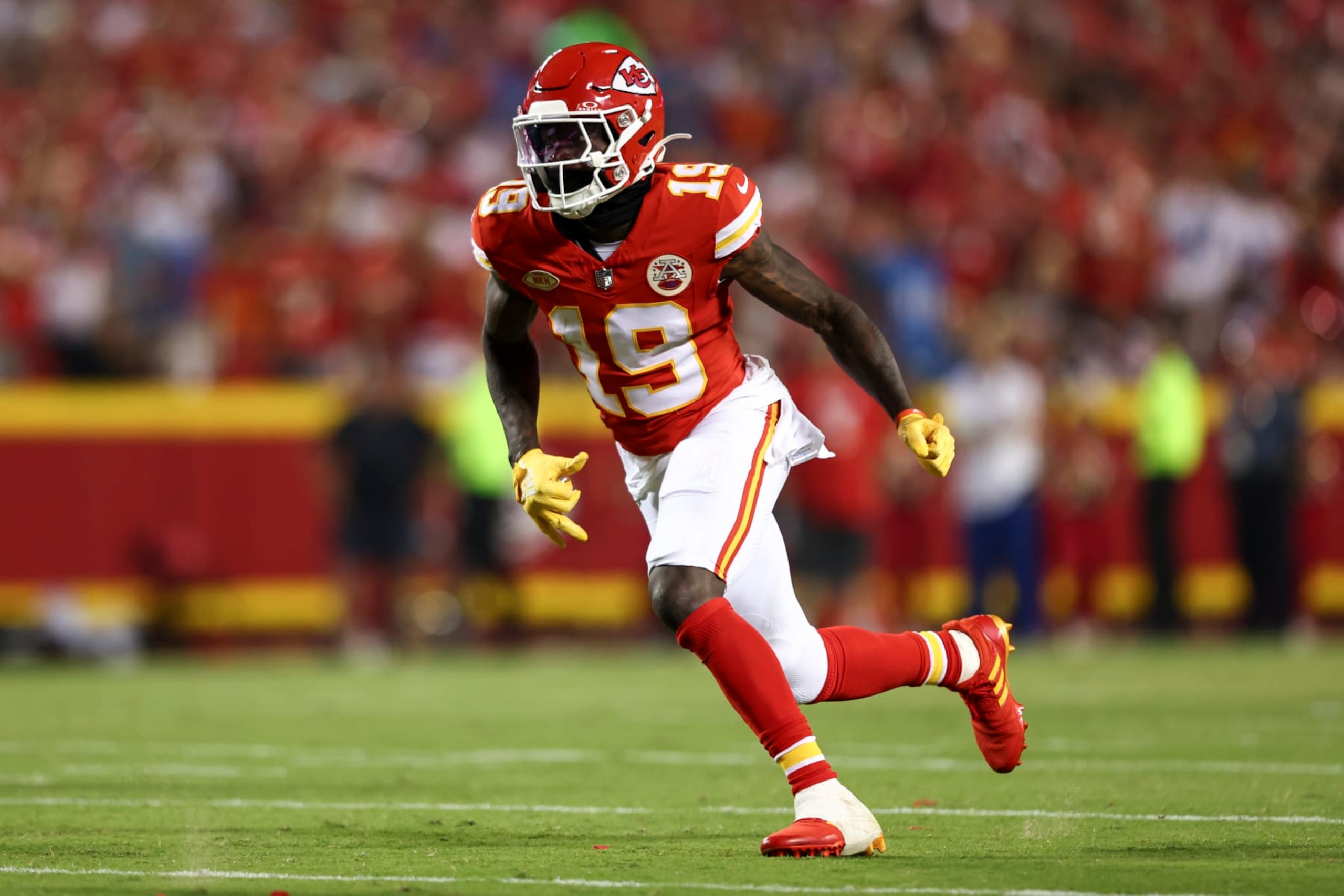 KANSAS CITY, MO - SEPTEMBER 7: Kadarius Toney #19 of the Kansas City Chiefs runs downfield during an NFL football game against the Detroit Lions at GEHA Field at Arrowhead Stadium on September 7, 2023 in Kansas City, Missouri. (Photo by Kevin Sabitus/Getty Images) KANSAS CITY, MO - SEPTEMBER 7: Kadarius Toney #19 of the Kansas City Chiefs runs downfield during an NFL football game against the Detroit Lions at GEHA Field at Arrowhead Stadium on September 7, 2023 in Kansas City, Missouri. (Photo by Kevin Sabitus/Getty Images)
