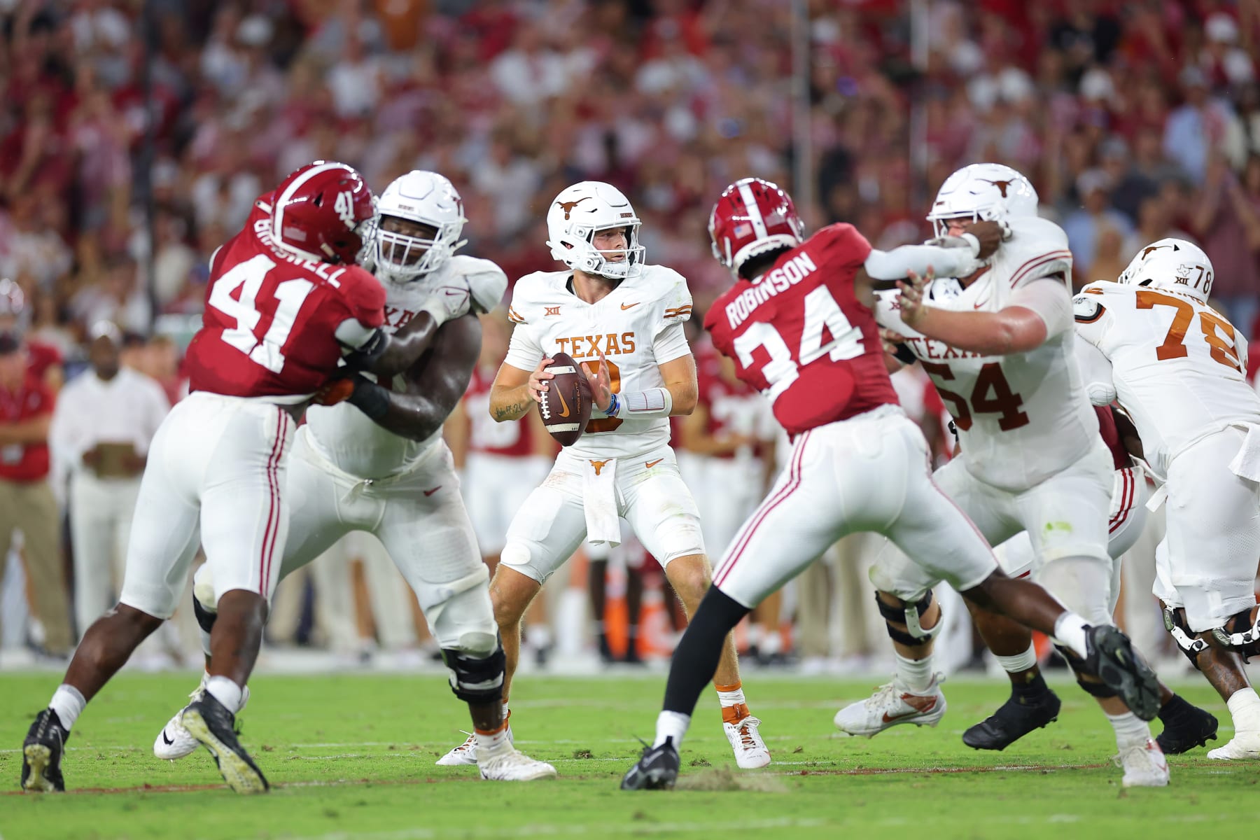 TUSCALOOSA, ALABAMA - SEPTEMBER 09: Quinn Ewers #3 of the Texas Longhorns looks to throw the ball during the second quarter against the Alabama Crimson Tide at Bryant-Denny Stadium on September 09, 2023 in Tuscaloosa, Alabama. (Photo by Kevin C. Cox/Getty Images)