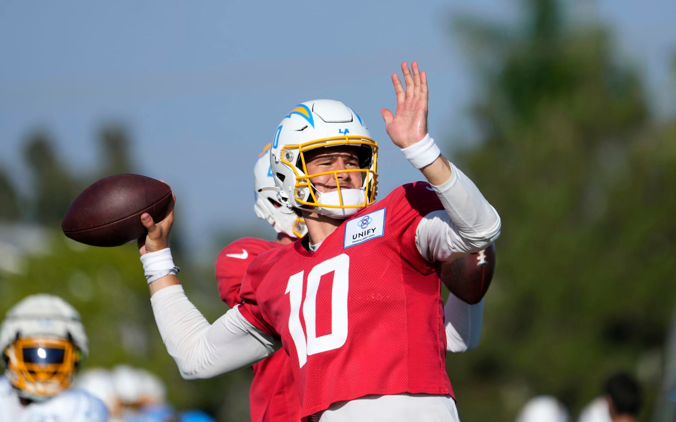 COSTA MESA, CALIFORNIA - AUGUST 6: Quarterback Justin Herbert #10 of the Los Angeles Chargers duding training camp at Jack Hammett Sports Complex on August 6, 2023 in Costa Mesa, California. (Photo by Kevork Djansezian/Getty Images) COSTA MESA, CALIFORNIA - AUGUST 6: Quarterback Justin Herbert #10 of the Los Angeles Chargers duding training camp at Jack Hammett Sports Complex on August 6, 2023 in Costa Mesa, California. (Photo by Kevork Djansezian/Getty Images)