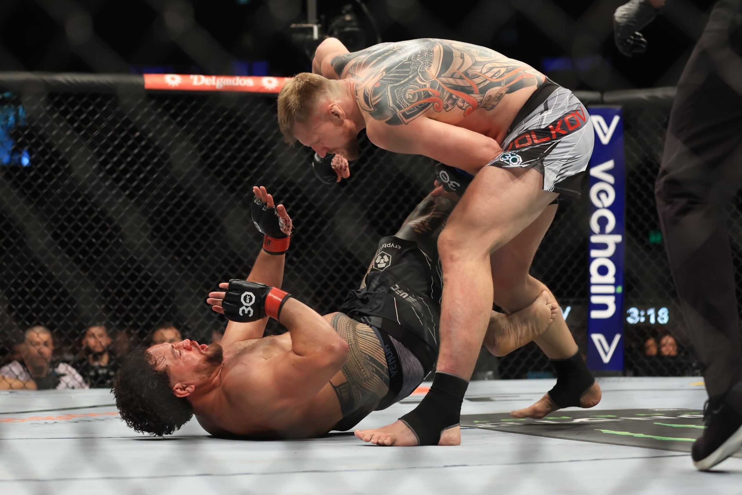 SYDNEY, AUSTRALIA - SEPTEMBER 10: Alexander Volkov of Russia on his way to victory over Tai Tuisava of Australia  during the UFC 293 event  at Qudos Bank Arena on September 10, 2023 in Sydney, Australia. (Photo by Mark Evans/Getty Images)