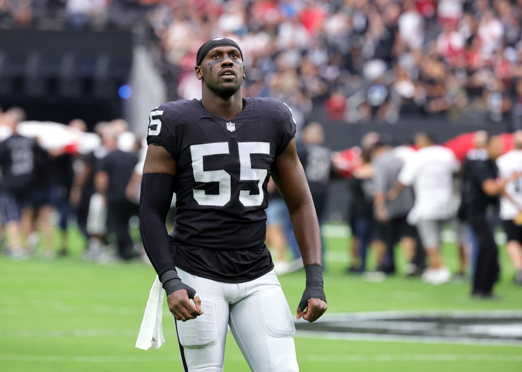 LAS VEGAS, NEVADA - SEPTEMBER 18: Defensive end Chandler Jones #55 of the Las Vegas Raiders waits for the start of a game against the Arizona Cardinals at Allegiant Stadium on September 18, 2022 in Las Vegas, Nevada. The Cardinals defeated the Raiders 29-23 in overtime. (Photo by Ethan Miller/Getty Images)