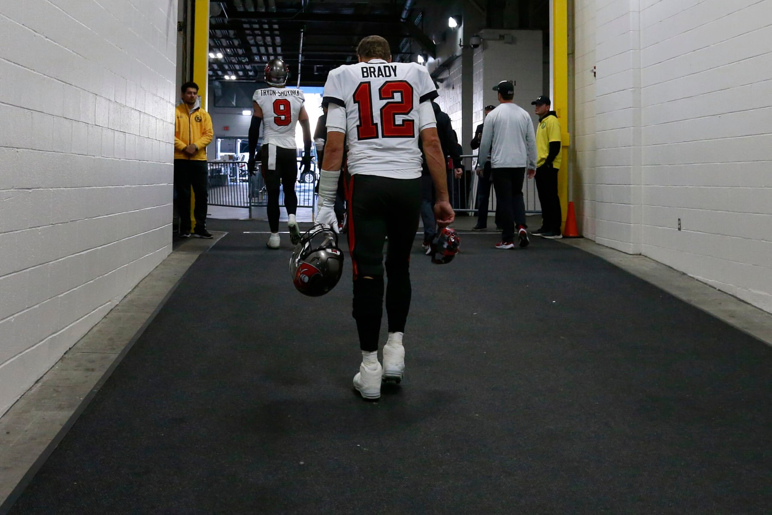 PITTSBURGH, PENNSYLVANIA - OCTOBER 16: Tom Brady #12 of the Tampa Bay Buccaneers walks to the locker room after being defeated by the Pittsburgh Steelers 20-18 at Acrisure Stadium on October 16, 2022 in Pittsburgh, Pennsylvania. (Photo by Justin K. Aller/Getty Images)