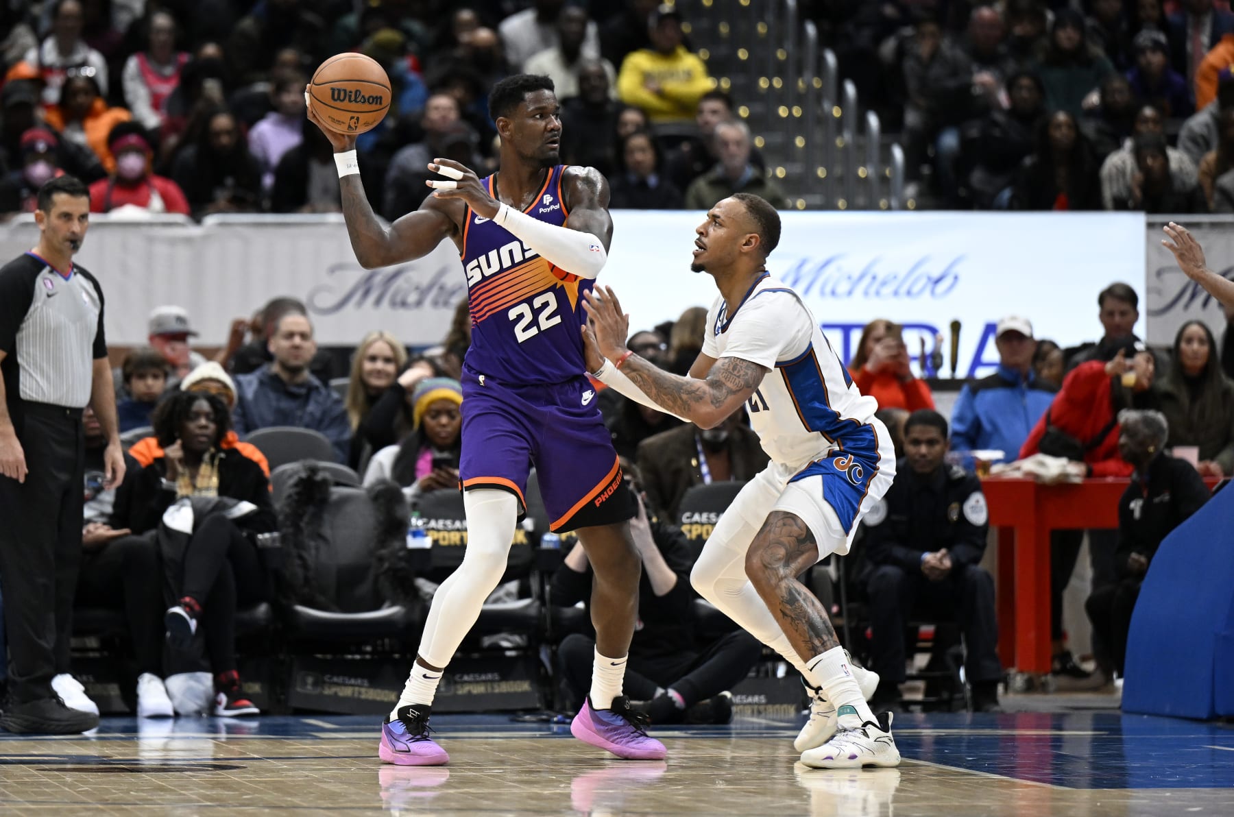 Deandre Ayton and Daniel Gafford