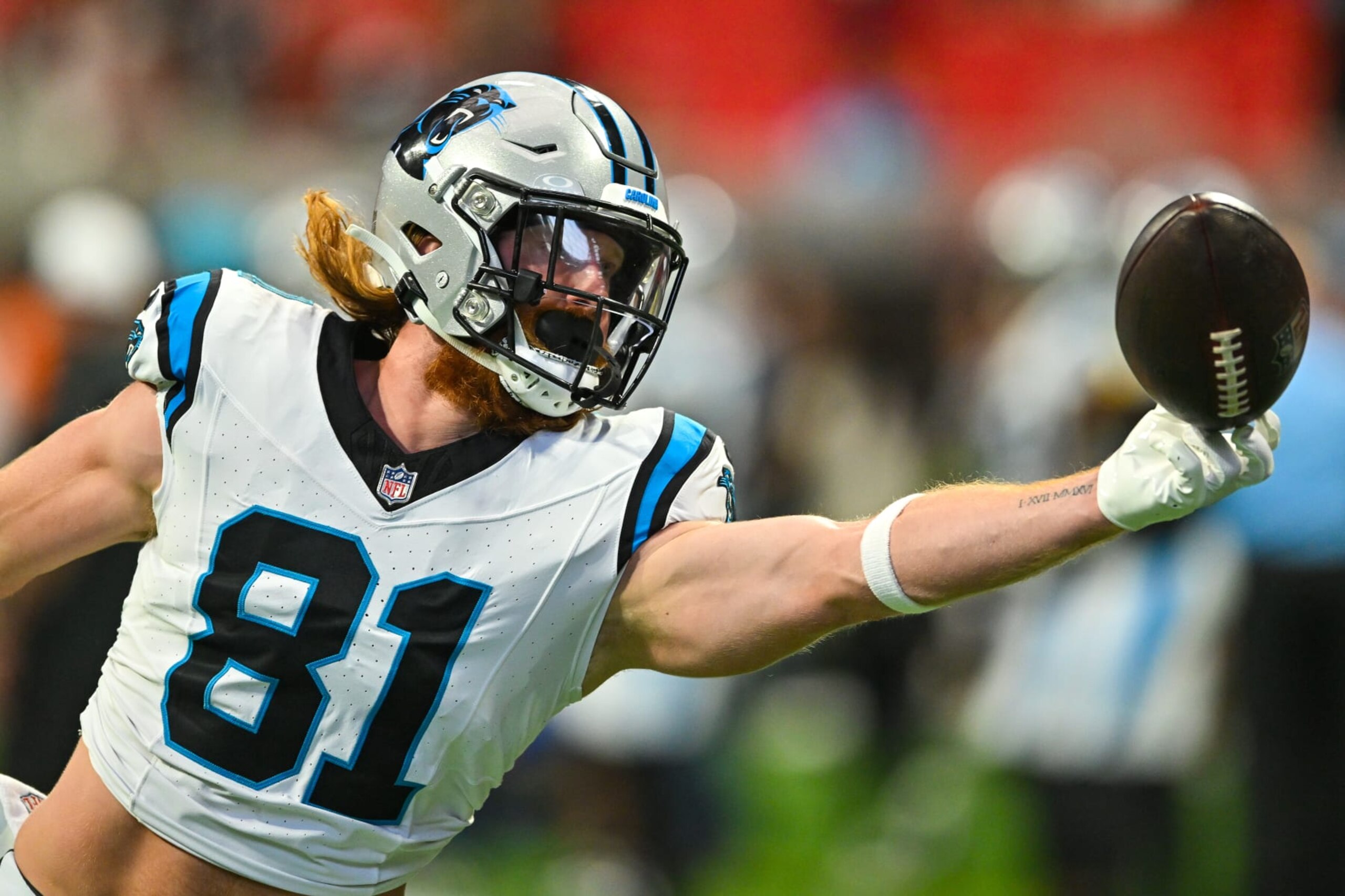 ATLANTA, GA  SEPTEMBER 10:  Carolina tight end Hayden Hurst (81) warms up prior to the start of the NFL game between the Carolina Panthers and the Atlanta Falcons on September 10th, 2023 at Mercedes-Benz Stadium in Atlanta, GA.  (Photo by Rich von Biberstein/Icon Sportswire via Getty Images)