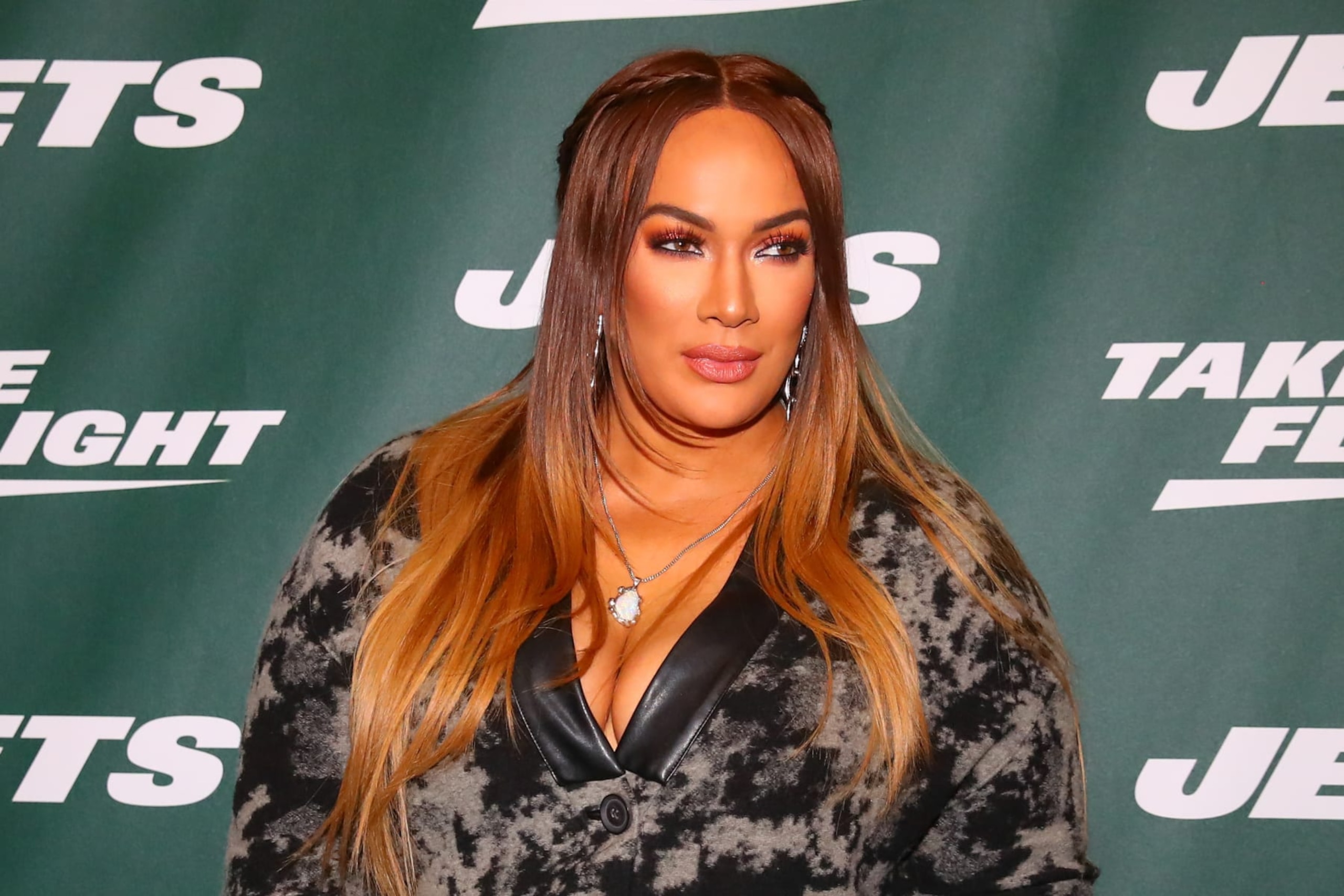 NEW YORK, NY - APRIL 04: WWE Superstar Nia Jax® poses for photos on the green carpet at the New York Jets New Uniform Unveiling on April 4, 2019 at Gotham Hall in New York, NY. (Photo by Rich Graessle/Icon Sportswire via Getty Images) NEW YORK, NY - APRIL 04: WWE Superstar Nia Jax® poses for photos on the green carpet at the New York Jets New Uniform Unveiling on April 4, 2019 at Gotham Hall in New York, NY. (Photo by Rich Graessle/Icon Sportswire via Getty Images)