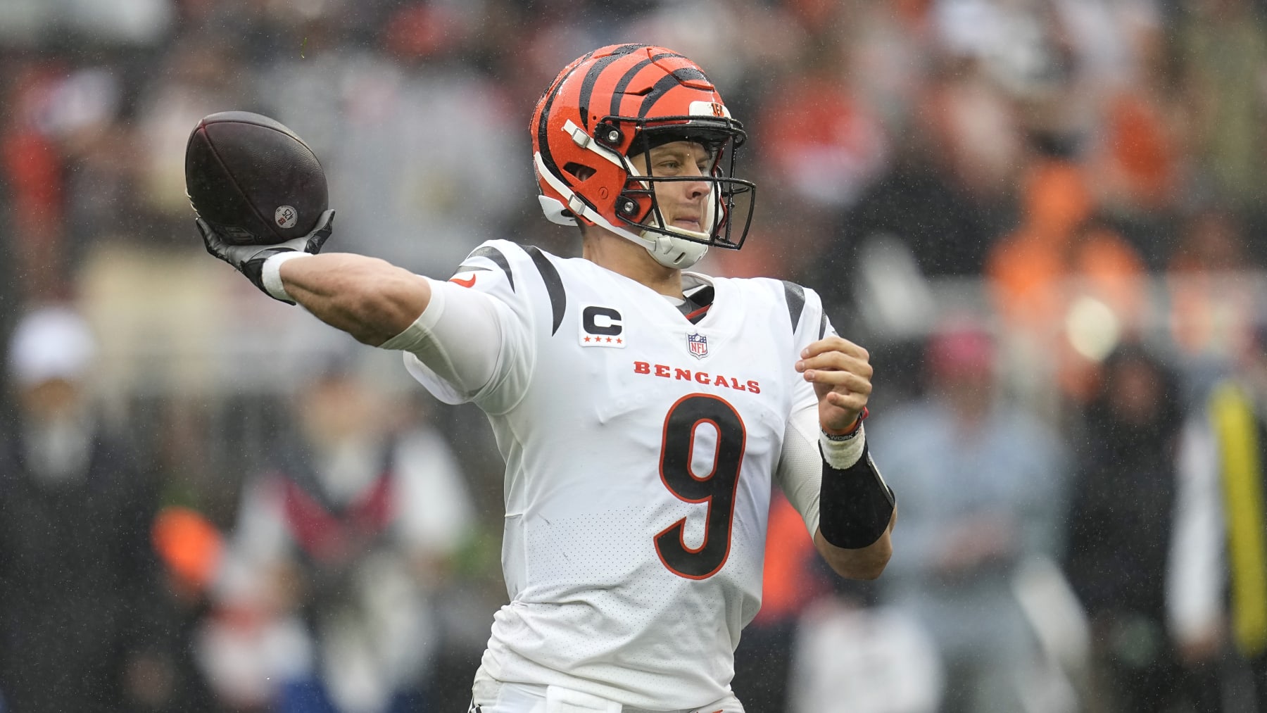 Cincinnati Bengals quarterback Joe Burrow (9) throws against the Cleveland Browns during the second half of an NFL football game Sunday, Sept. 10, 2023, in Cleveland. (AP Photo/Sue Ogrocki)