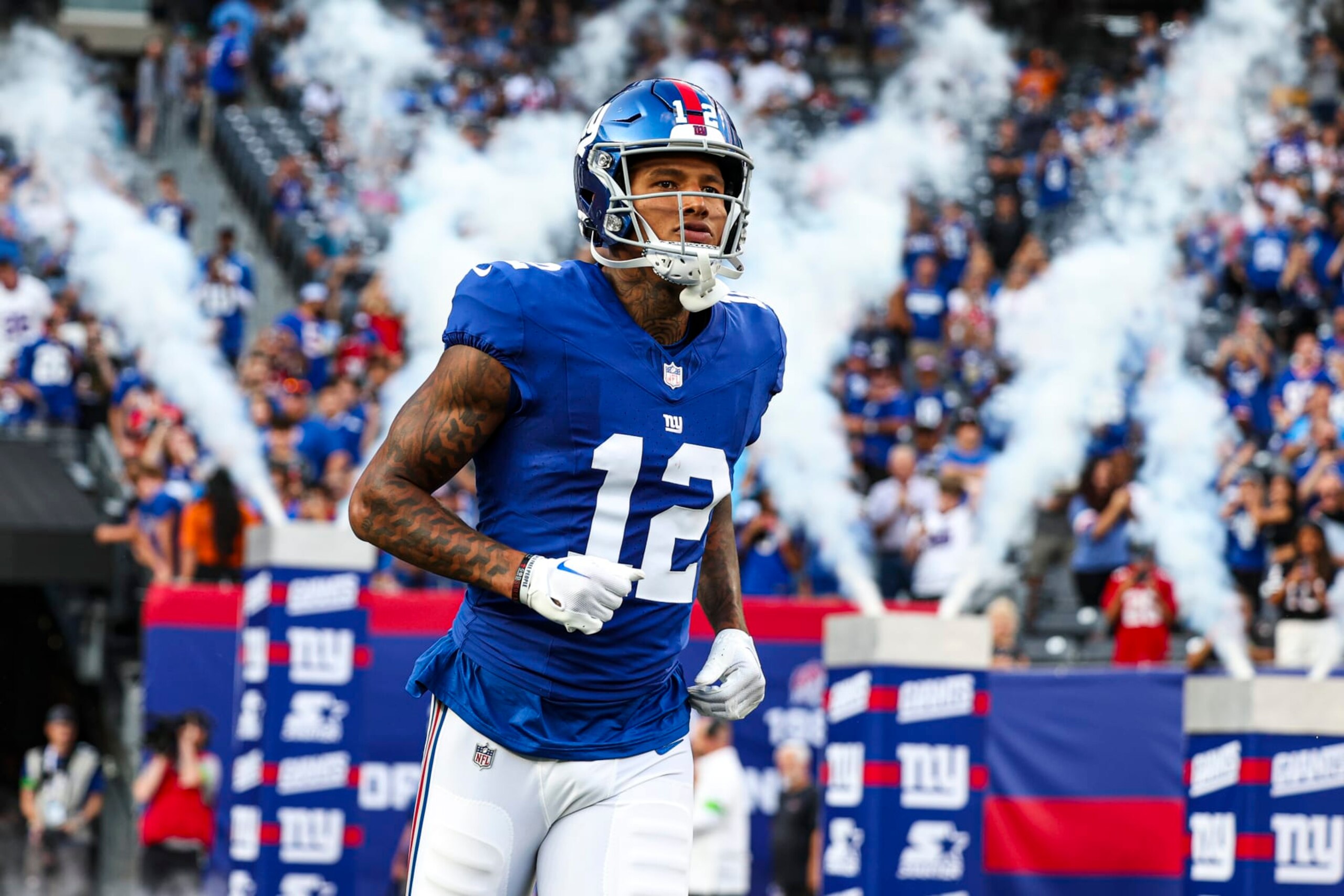 EAST RUTHERFORD, NJ - AUGUST 18: Darren Waller #12 of the New York Giants runs onto the field against the Carolina Panthers during the first half at MetLife Stadium on Friday, August 18, 2023, in East Rutherford, New Jersey. (Perry Knotts/Getty Images) EAST RUTHERFORD, NJ - AUGUST 18: Darren Waller #12 of the New York Giants runs onto the field against the Carolina Panthers during the first half at MetLife Stadium on Friday, August 18, 2023, in East Rutherford, New Jersey. (Perry Knotts/Getty Images)