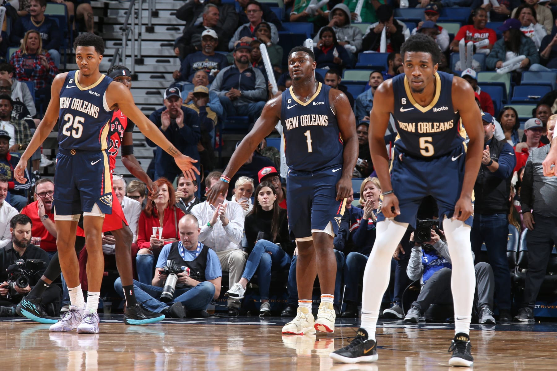 Trey Murphy III, Zion Williamson and Herbert Jones