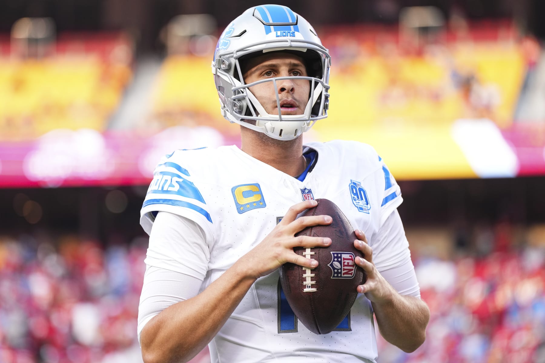 KANSAS CITY, MO - SEPTEMBER 07: Jared Goff #16 of the Detroit Lions warms up prior to at GEHA Field at Arrowhead Stadium on September 7, 2023 in Kansas City, Missouri. (Photo by Cooper Neill/Getty Images)