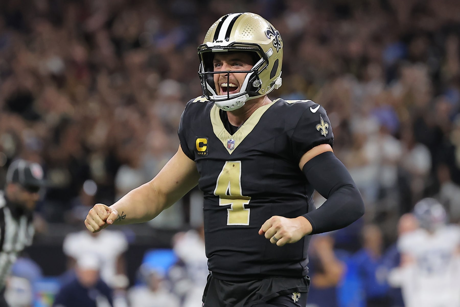 Saints quarterback Derek Carr