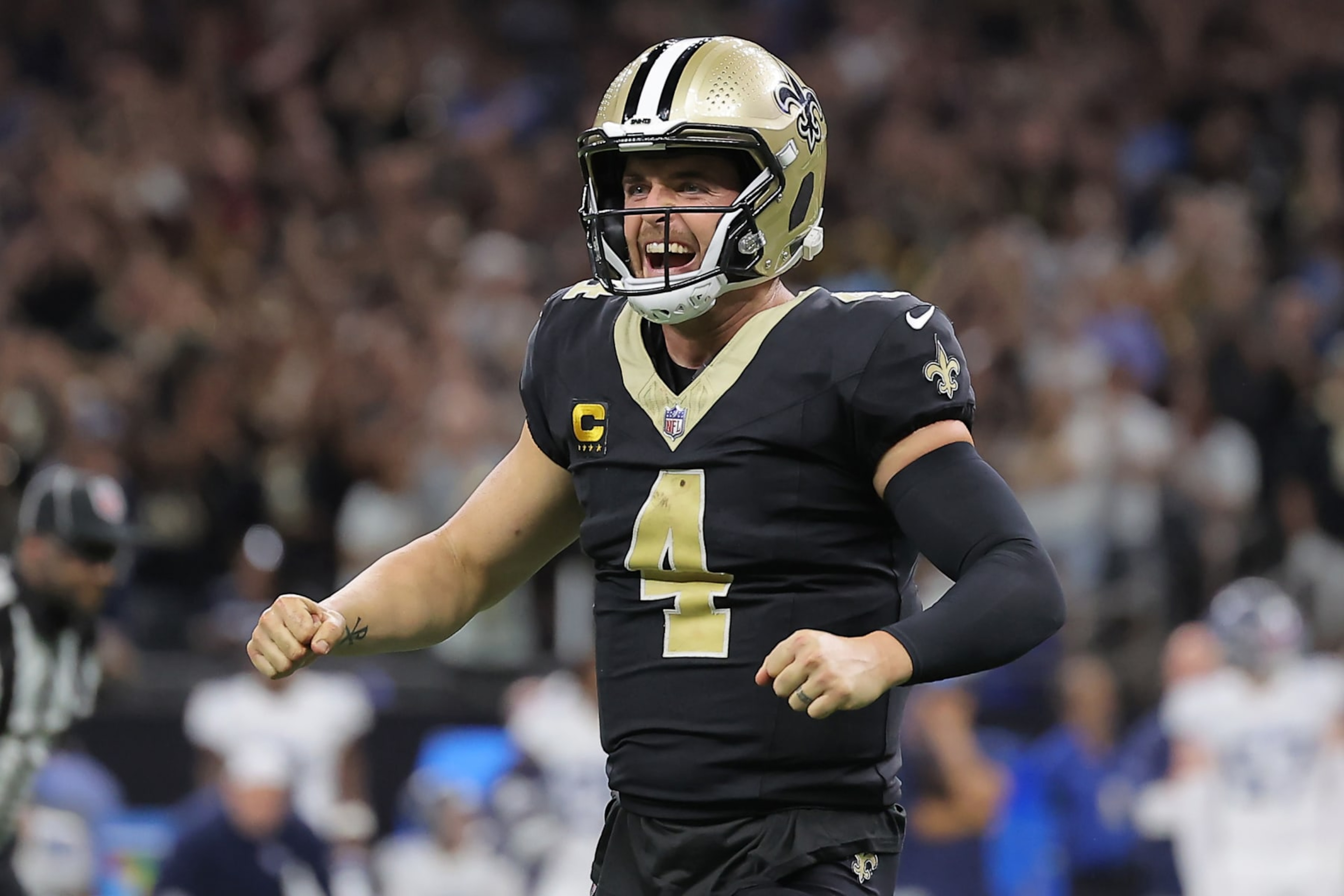 Saints quarterback Derek Carr