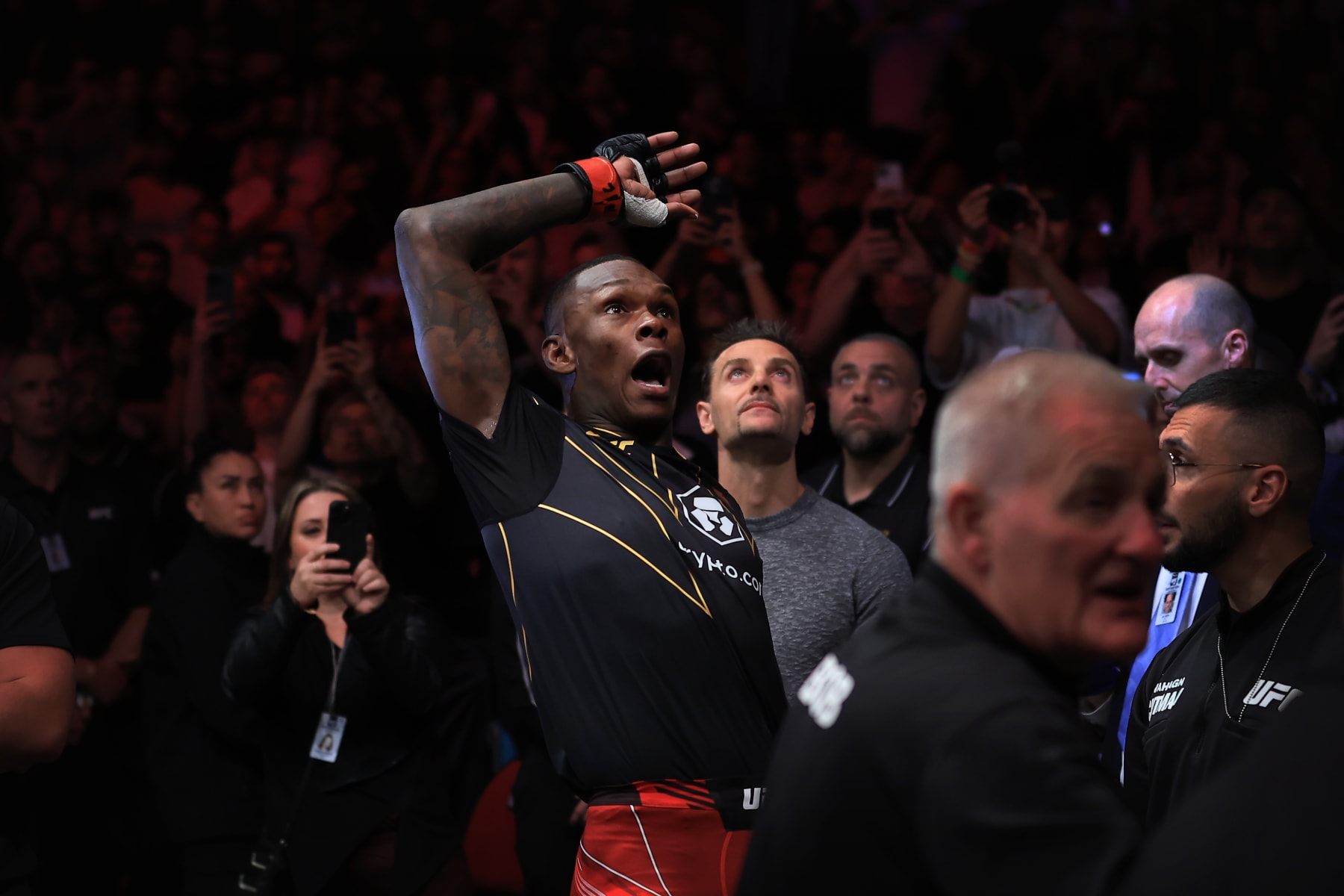 SYDNEY, AUSTRALIA - SEPTEMBER 10: Israel Adesanya of Nigeria arrives at the Octagon for his fight against Sean Strickland of United States during the UFC 293 event  at Qudos Bank Arena on September 10, 2023 in Sydney, Australia. (Photo by Mark Evans/Getty Images)