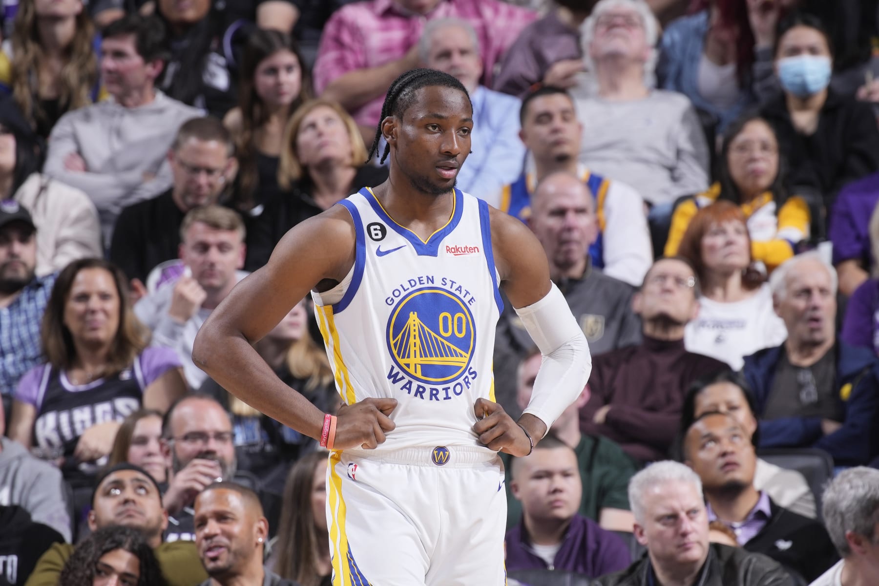 SACRAMENTO, CA - APRIL 7: Jonathan Kuminga #00 of the Golden State Warriors looks on during the game against the Sacramento Kings on April 7, 2023 at Golden 1 Center in Sacramento, California. NOTE TO USER: User expressly acknowledges and agrees that, by downloading and or using this photograph, User is consenting to the terms and conditions of the Getty Images Agreement. Mandatory Copyright Notice: Copyright 2023 NBAE (Photo by Rocky Widner/NBAE via Getty Images)