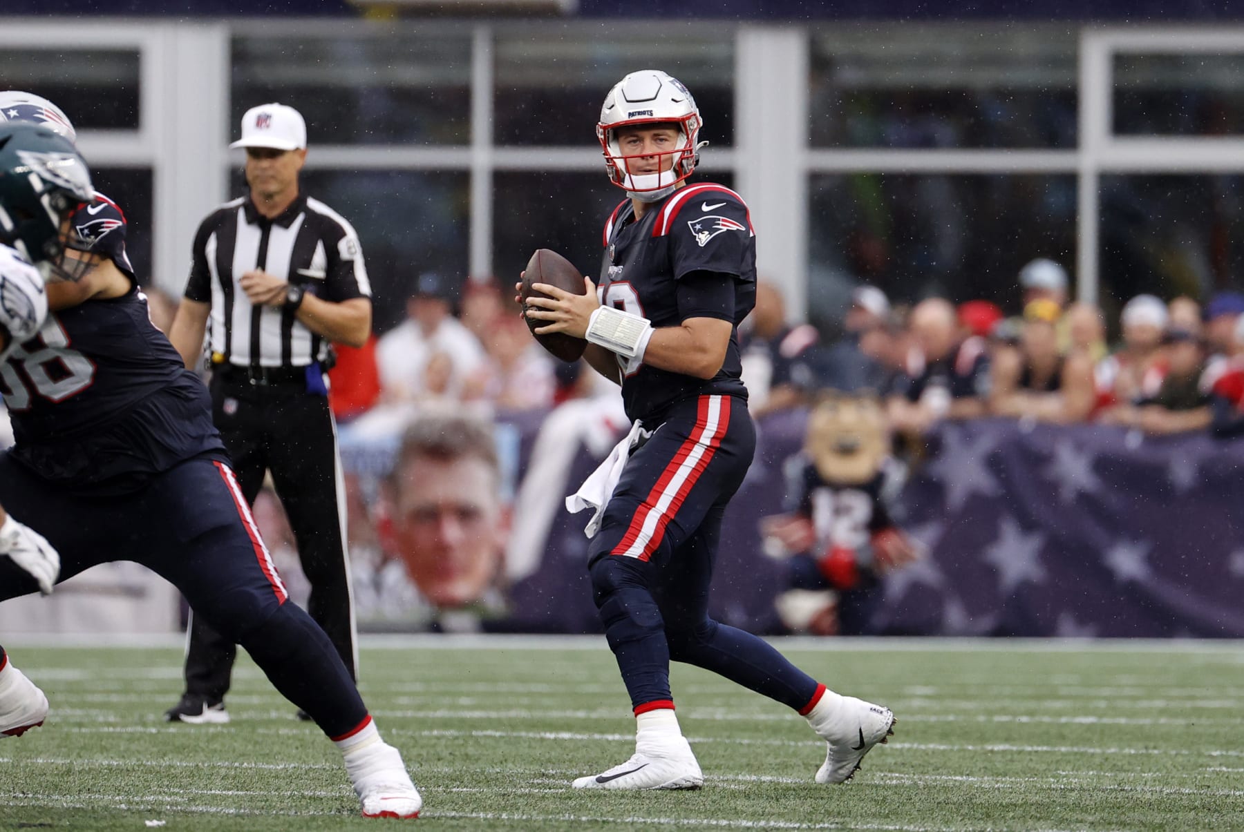 FOXBOROUGH, MA - SEPTEMBER 10: New England Patriots quarterback Mac Jones (10) drops back during a game between the New England Patriots and the Philadelphia Eagles on September 10, 2023, at Gillette Stadium in Foxborough, Massachusetts. (Photo by Fred Kfoury III/Icon Sportswire via Getty Images)