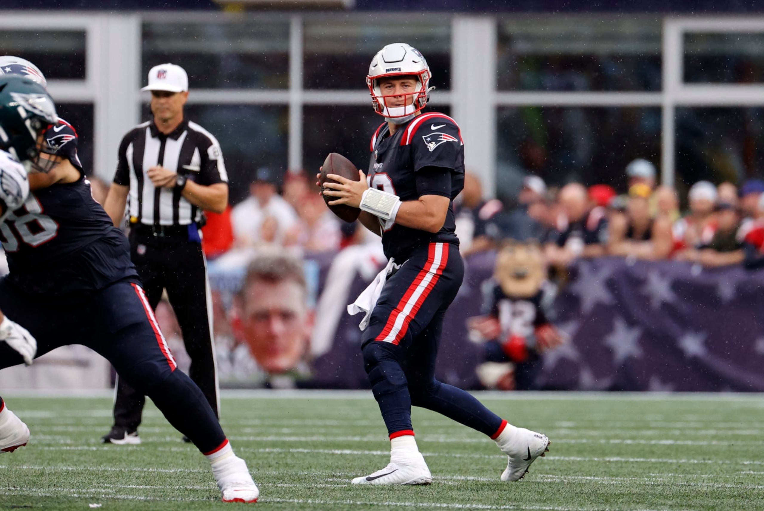 FOXBOROUGH, MA - SEPTEMBER 10: New England Patriots quarterback Mac Jones (10) drops back during a game between the New England Patriots and the Philadelphia Eagles on September 10, 2023, at Gillette Stadium in Foxborough, Massachusetts. (Photo by Fred Kfoury III/Icon Sportswire via Getty Images)