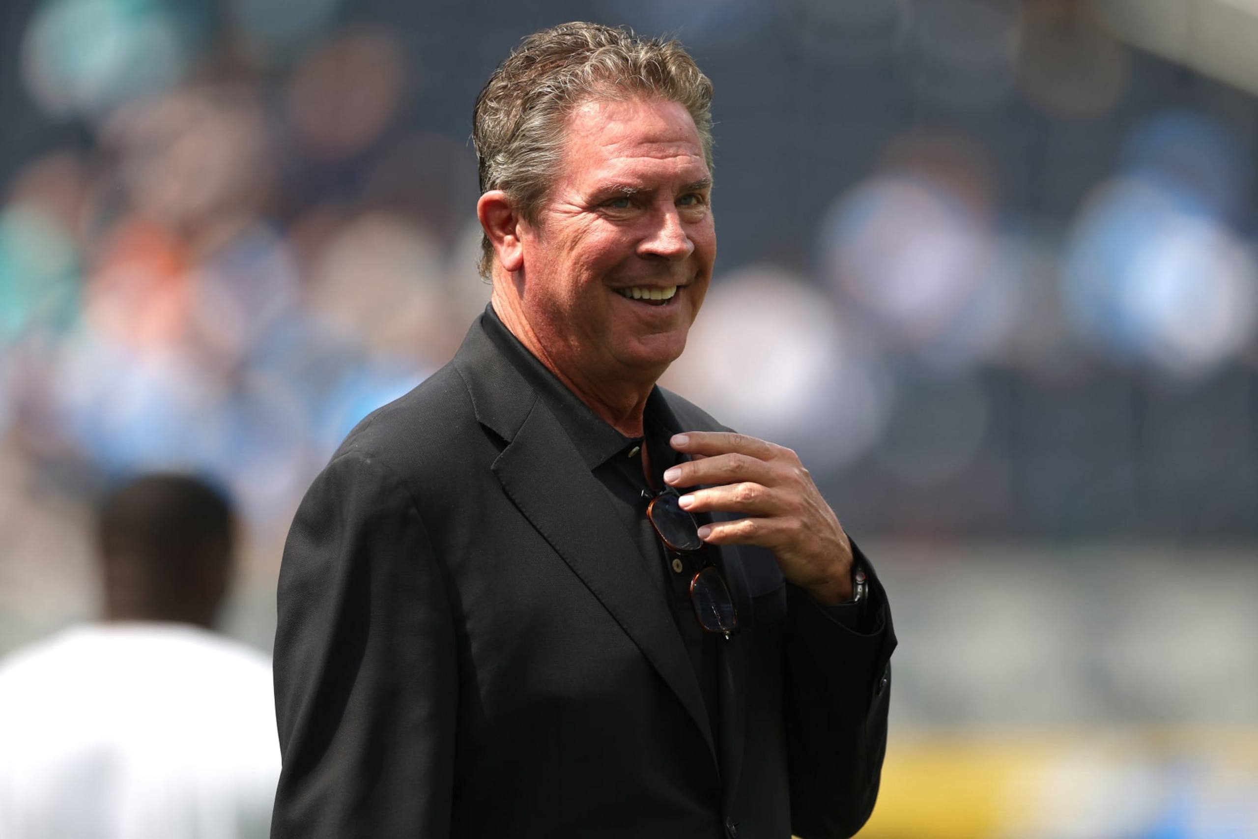 INGLEWOOD, CALIFORNIA - SEPTEMBER 10: Former Miami Dolphins quarterback Dan Marino looks on prior to a game between the Dolphins and the Los Angeles Chargers at SoFi Stadium on September 10, 2023 in Inglewood, California. (Photo by Harry How/Getty Images)