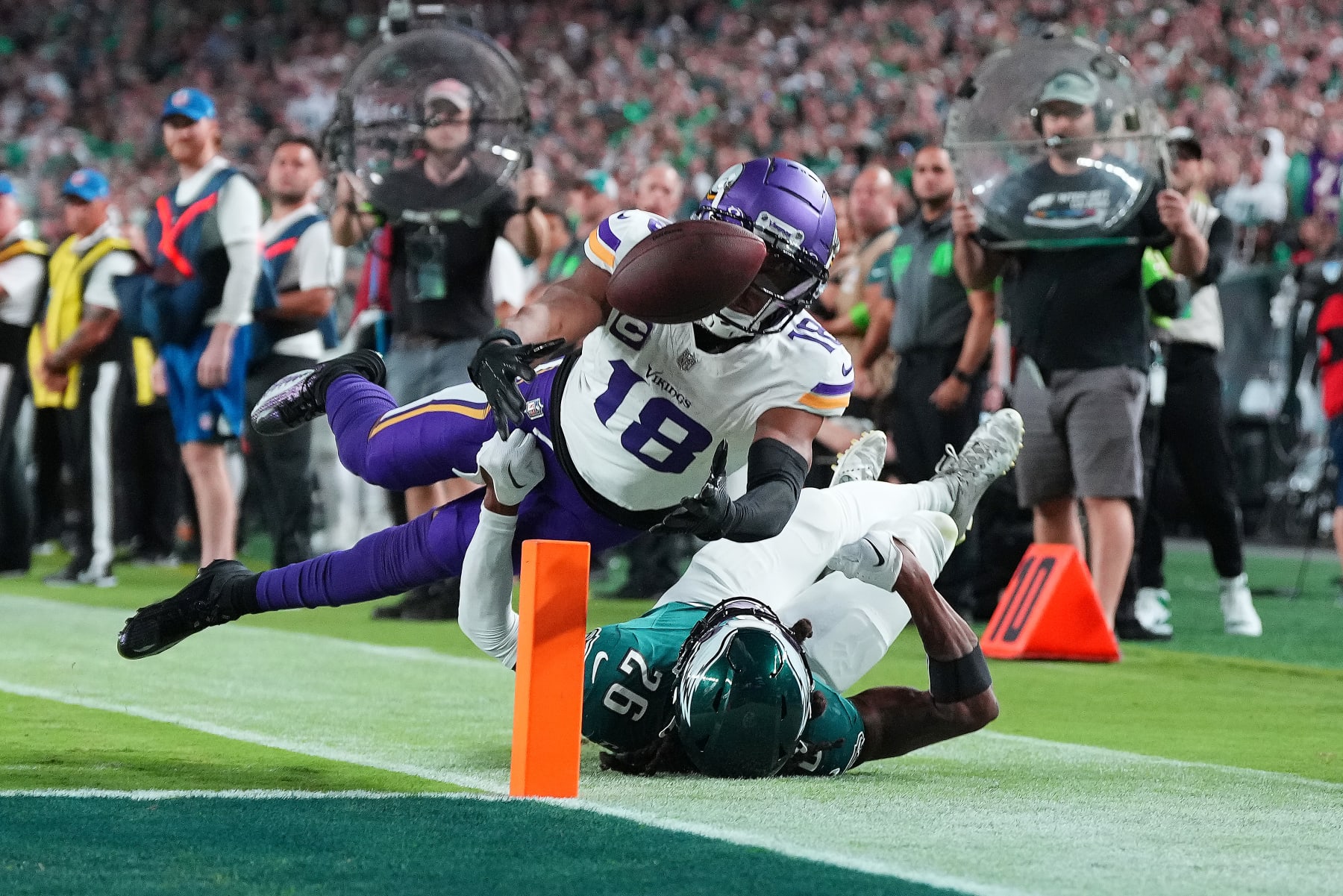 PHILADELPHIA, PENNSYLVANIA - SEPTEMBER 14: Justin Jefferson #18 of the Minnesota Vikings fumbles the ball over the pylon for a touchback as he is defended by Terrell Edmunds #26 of the Philadelphia Eagles during the second quarter at Lincoln Financial Field on September 14, 2023 in Philadelphia, Pennsylvania. (Photo by Mitchell Leff/Getty Images)