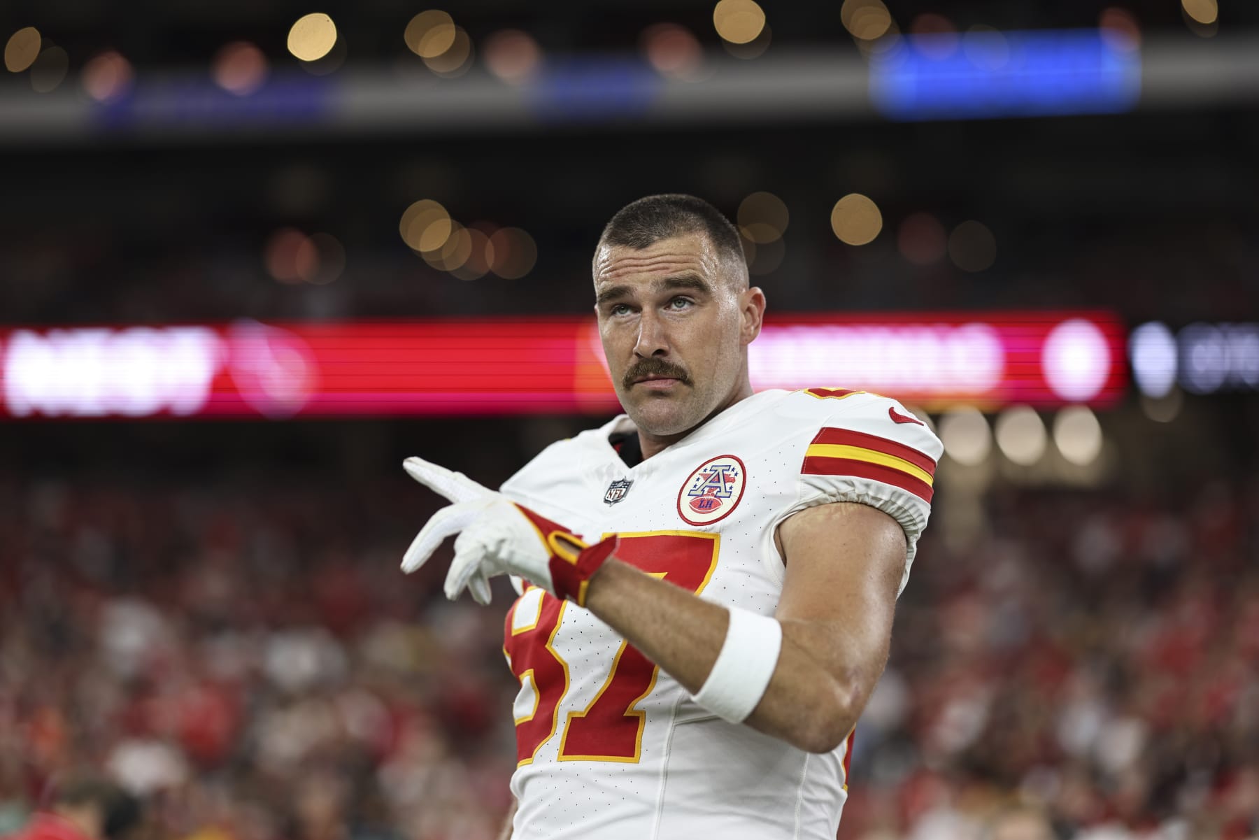 GLENDALE, ARIZONA - AUGUST 19: Travis Kelce #87 of the Kansas City Chiefs reacts prior to an NFL preseason football game between the Arizona Cardinals and the Kansas City Chiefs at State Farm Stadium on August 19, 2023 in Glendale, Arizona. (Photo by Michael Owens/Getty Images)