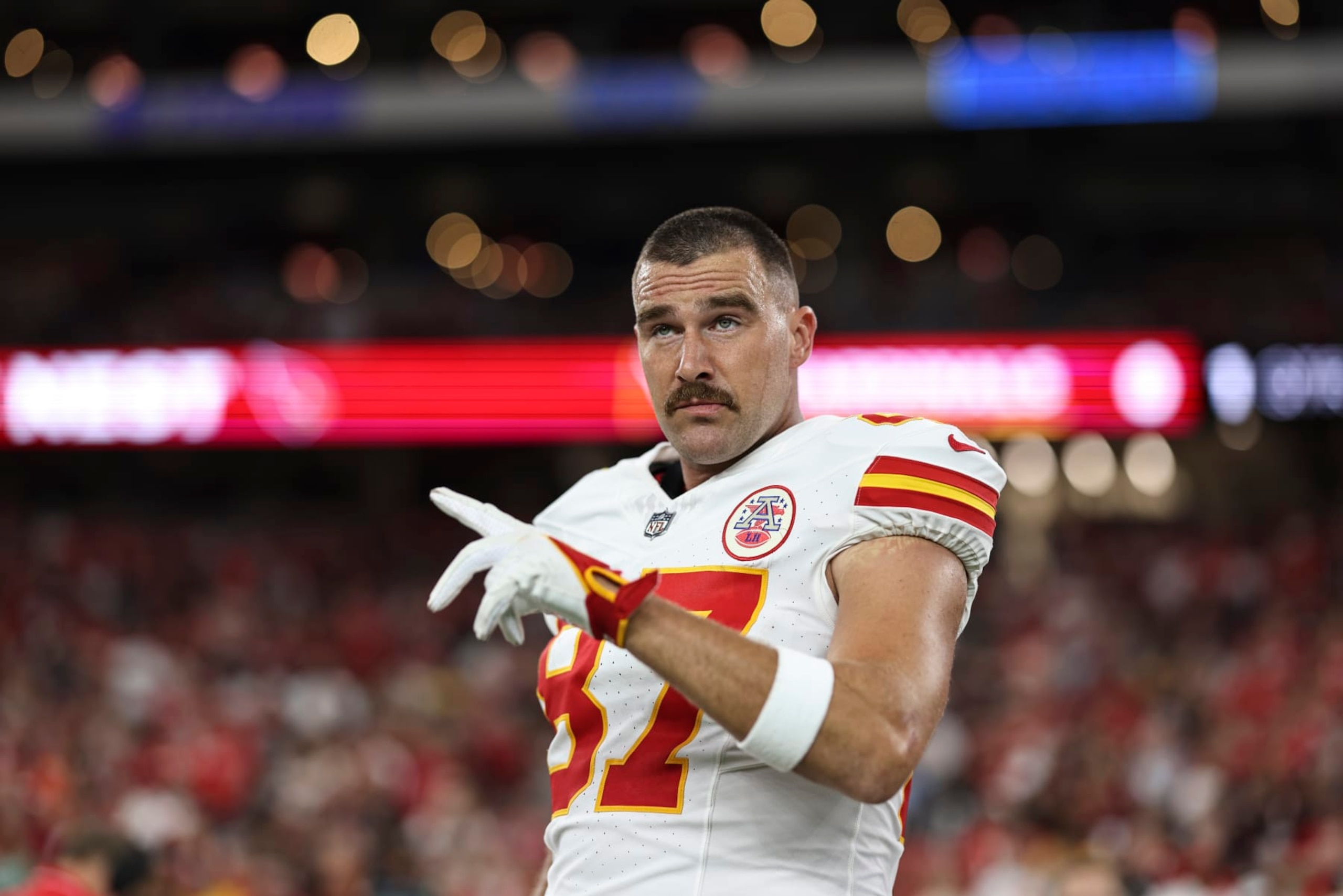 GLENDALE, ARIZONA - AUGUST 19: Travis Kelce #87 of the Kansas City Chiefs reacts prior to an NFL preseason football game between the Arizona Cardinals and the Kansas City Chiefs at State Farm Stadium on August 19, 2023 in Glendale, Arizona. (Photo by Michael Owens/Getty Images)