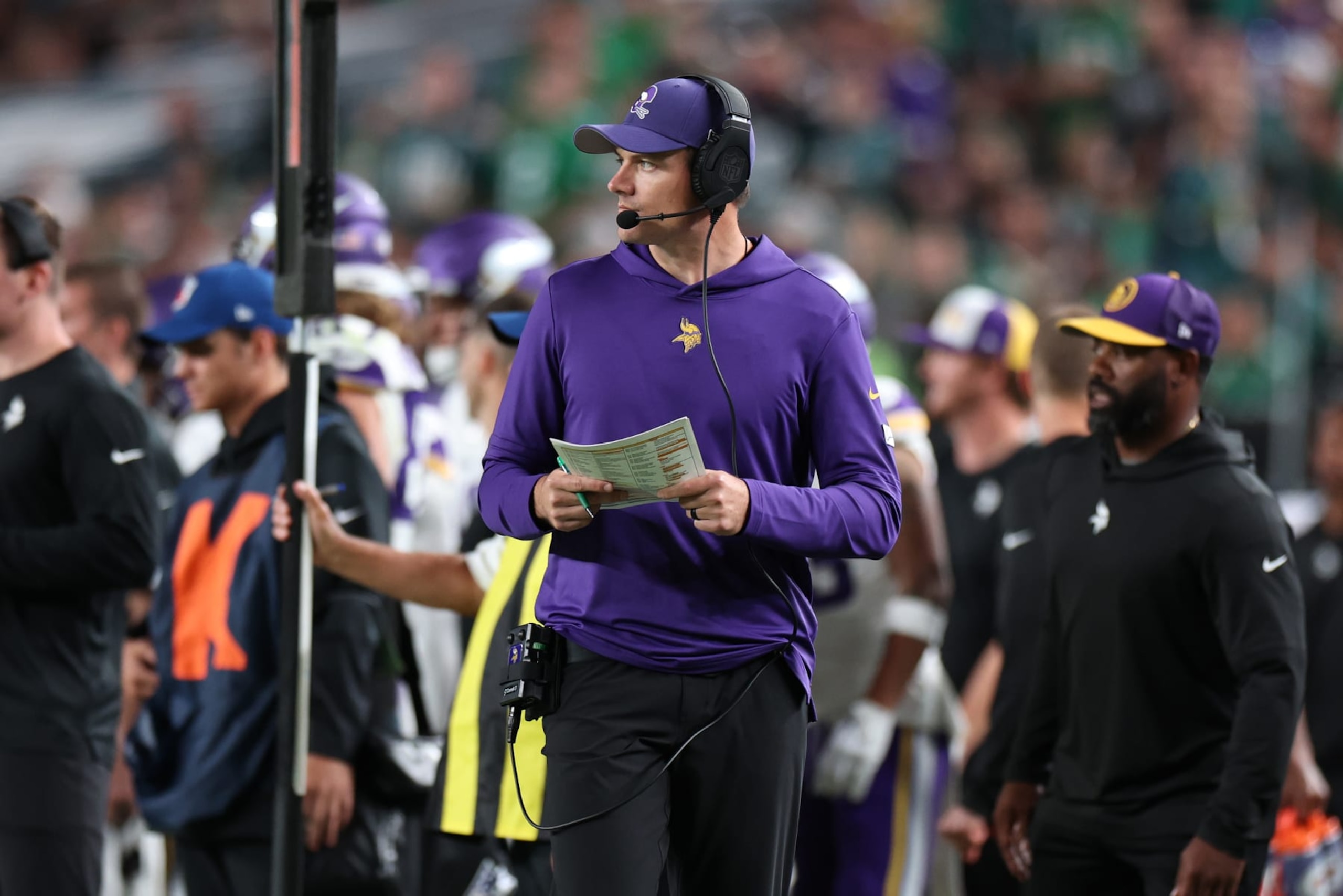PHILADELPHIA, PENNSYLVANIA - SEPTEMBER 14: Head coach Kevin O'Connell of the Minnesota Vikings coaches on the sideline during the second half against the Philadelphia Eagles at Lincoln Financial Field on September 14, 2023 in Philadelphia, Pennsylvania. (Photo by Tim Nwachukwu/Getty Images)
