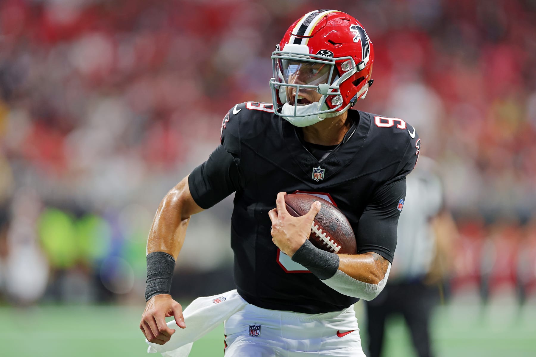 Falcons quarterback Desmond Ridder