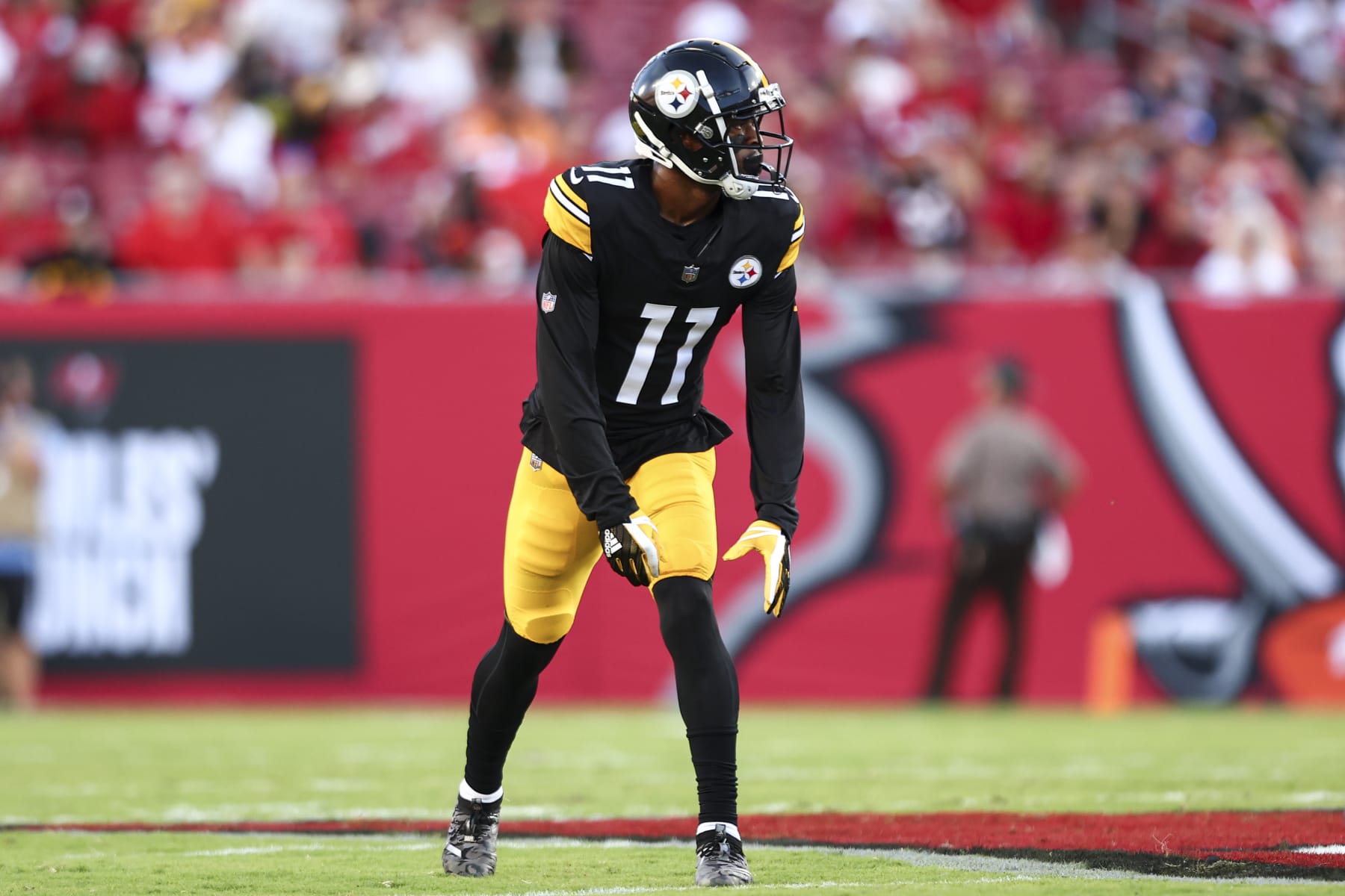 TAMPA, FL - AUGUST 11: Allen Robinson II #11 of the Pittsburgh Steelers lines up before a play during an NFL preseason football game against the Tampa Bay Buccaneers at Raymond James Stadium on August 11, 2023 in Tampa, Florida. (Photo by Kevin Sabitus/Getty Images)