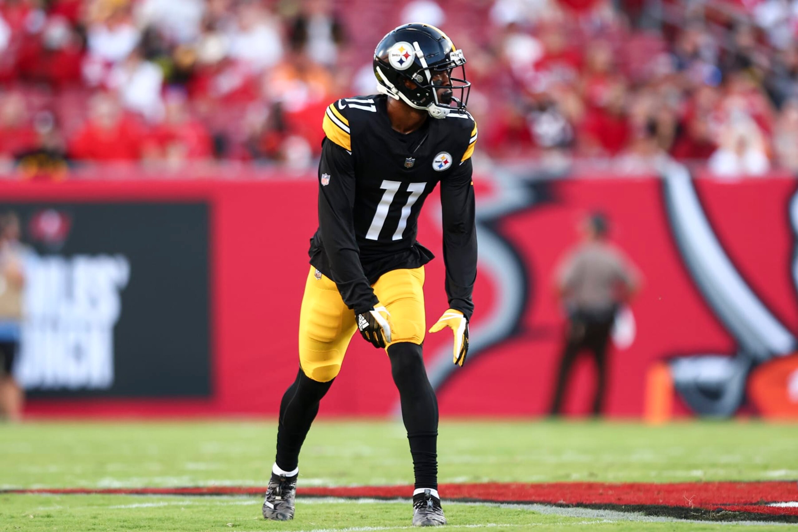 TAMPA, FL - AUGUST 11: Allen Robinson II #11 of the Pittsburgh Steelers lines up before a play during an NFL preseason football game against the Tampa Bay Buccaneers at Raymond James Stadium on August 11, 2023 in Tampa, Florida. (Photo by Kevin Sabitus/Getty Images)