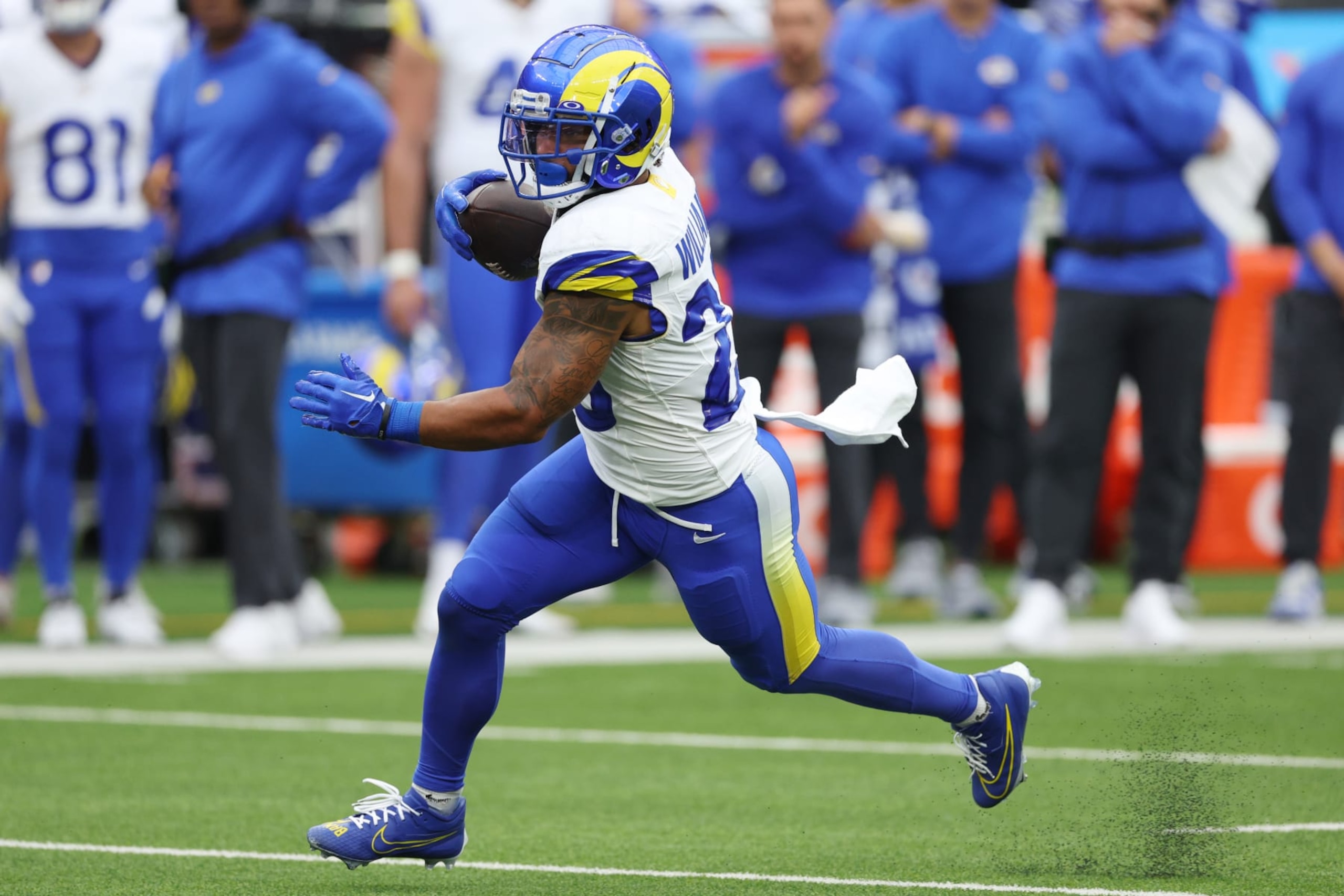 INGLEWOOD, CALIFORNIA - SEPTEMBER 17: Kyren Williams #23 of the Los Angeles Rams runs with the ball during the first quarter against the San Francisco 49ers at SoFi Stadium on September 17, 2023 in Inglewood, California. (Photo by Harry How/Getty Images)