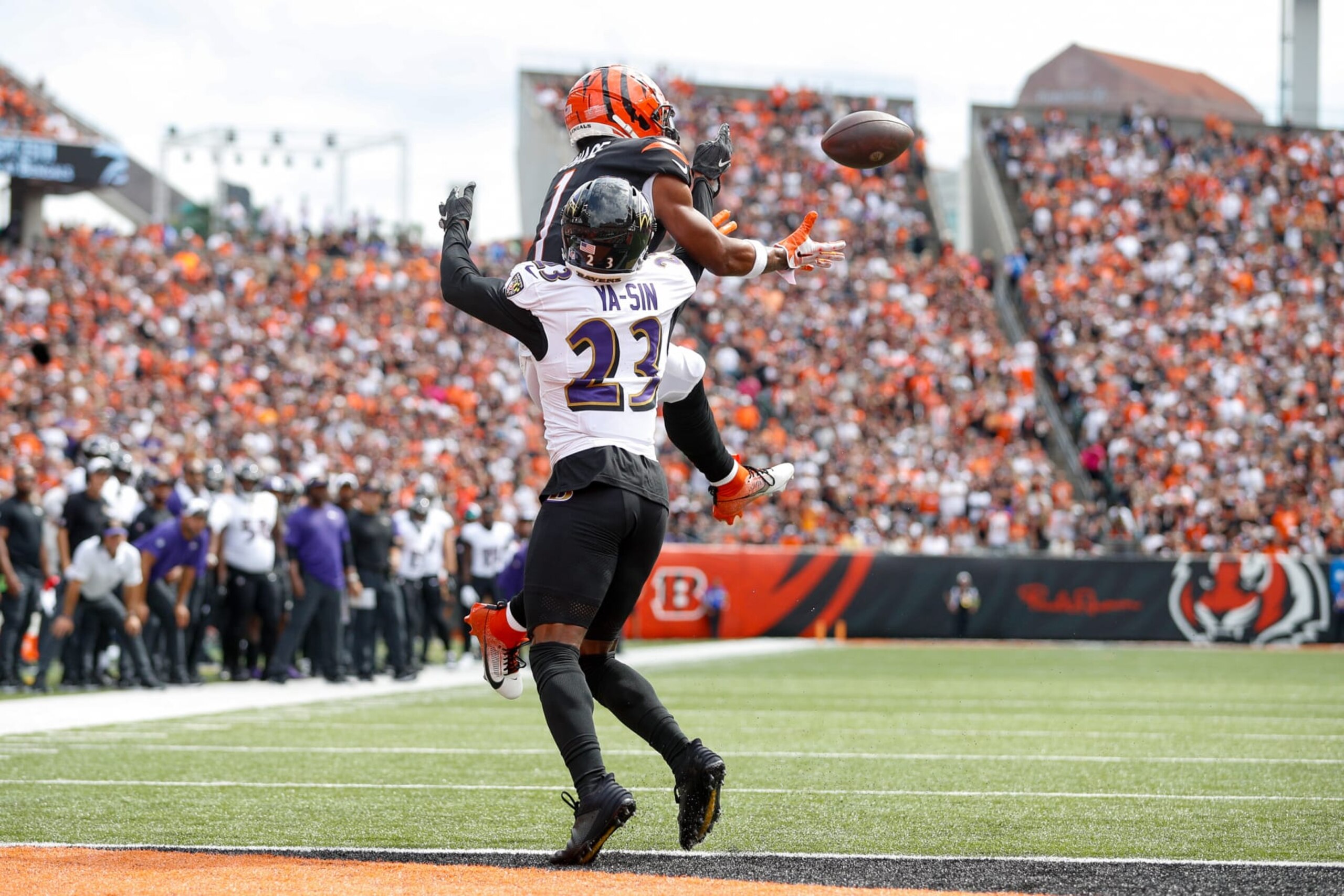 CINCINNATI, OH - SEPTEMBER 17: Cincinnati Bengals wide receiver Ja'Marr Chase (1) attempts to catch a pass with Baltimore Ravens cornerback Rock Ya-Sin (23) defending during the game against the Baltimore Ravens and the Cincinnati Bengals on September 17, 2023, at Paycor Stadium in Cincinnati, OH. (Photo by Ian Johnson/Icon Sportswire via Getty Images
