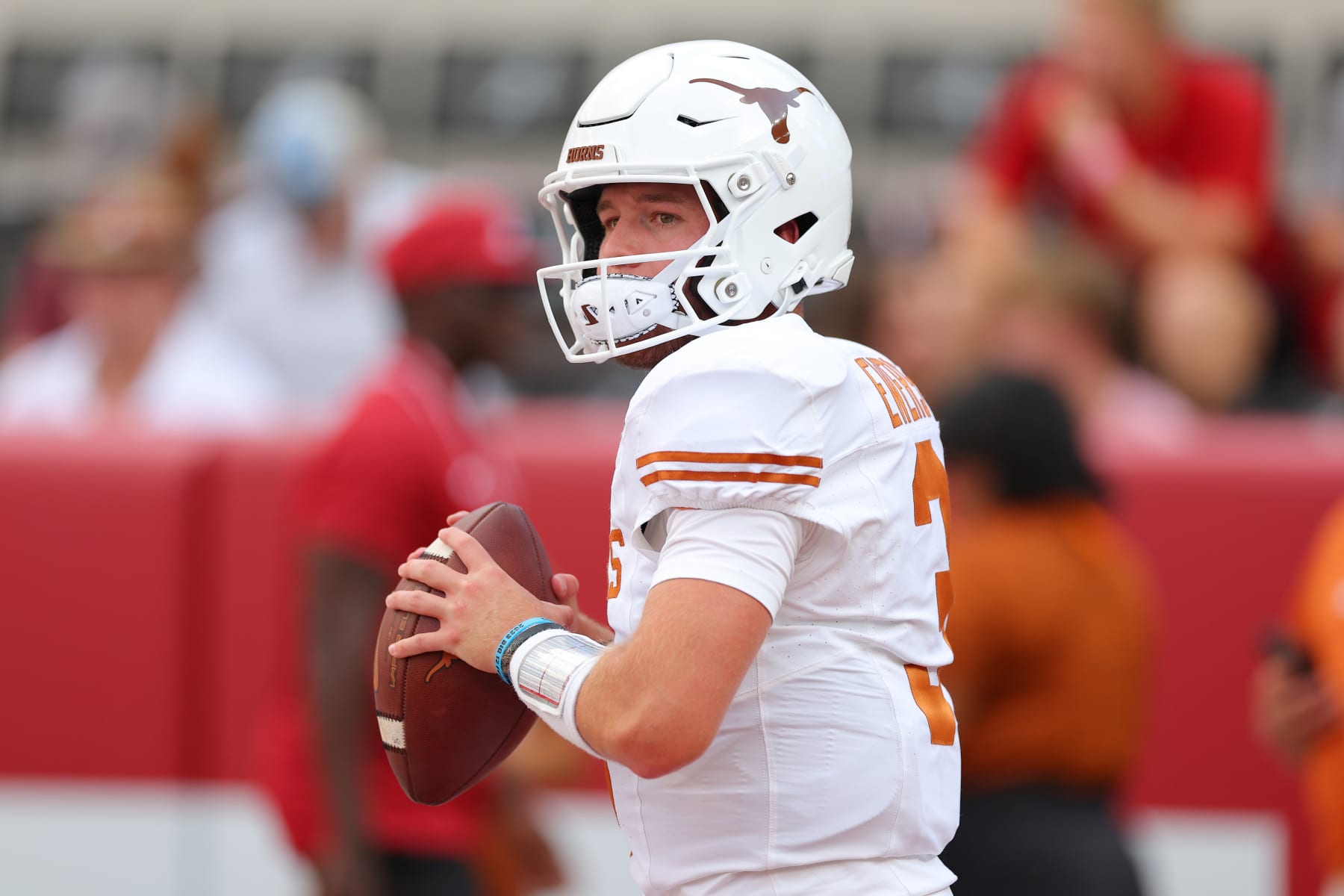 TUSCALOOSA, ALABAMA - SEPTEMBER 09: Quinn Ewers #3 of the Texas Longhorns warms-up prior to a game against the Alabama Crimson Tide at Bryant-Denny Stadium on September 09, 2023 in Tuscaloosa, Alabama. (Photo by Kevin C. Cox/Getty Images)