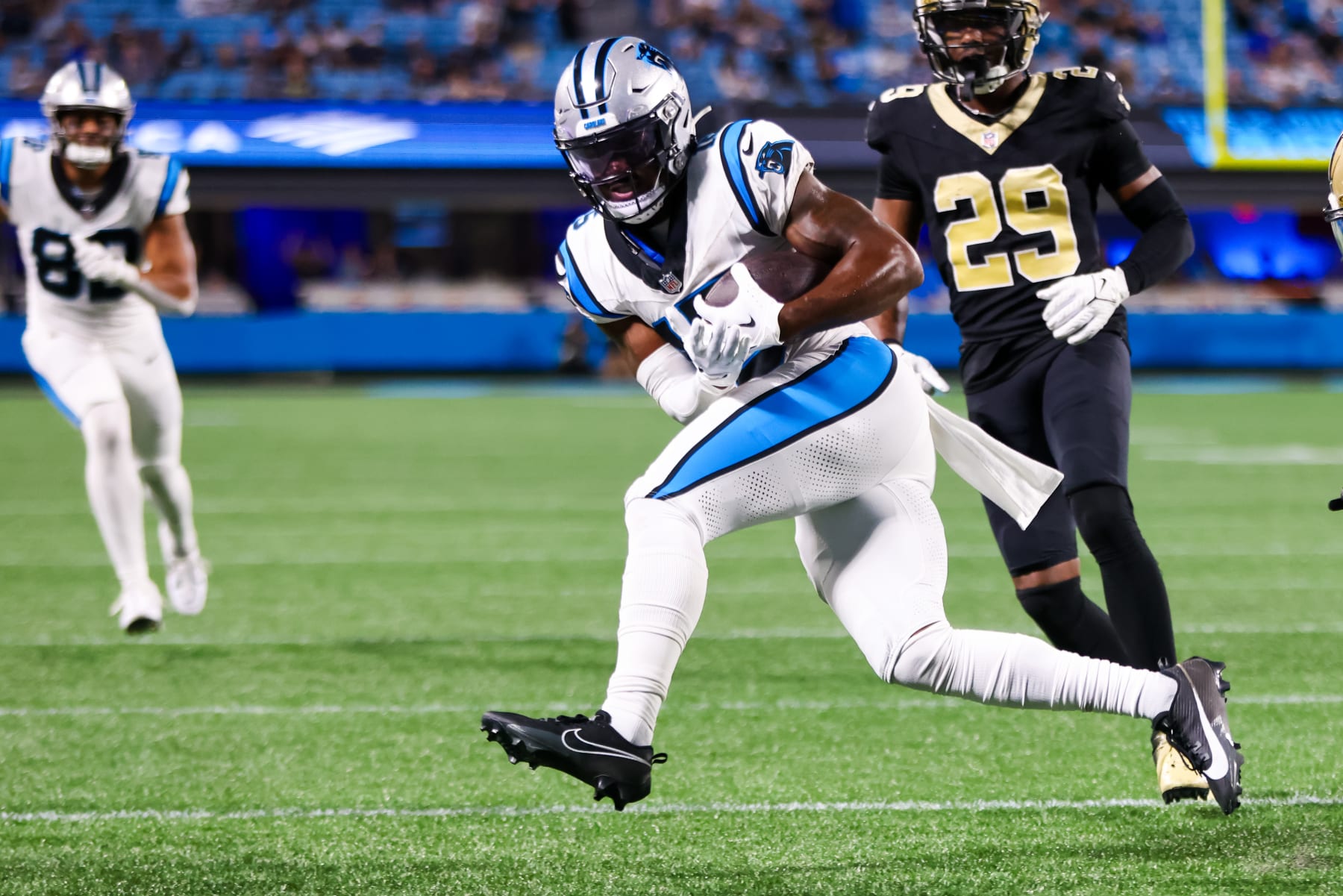 CHARLOTTE, NC - SEPTEMBER 18: Jonathan Mingo #15 of the Carolina Panthers catches a pass during a football game against the New Orleans Saints at Bank of America Stadium in Charlotte, North Carolina on Sep 18, 2023.  (Photo by David Jensen/Icon Sportswire via Getty Images)